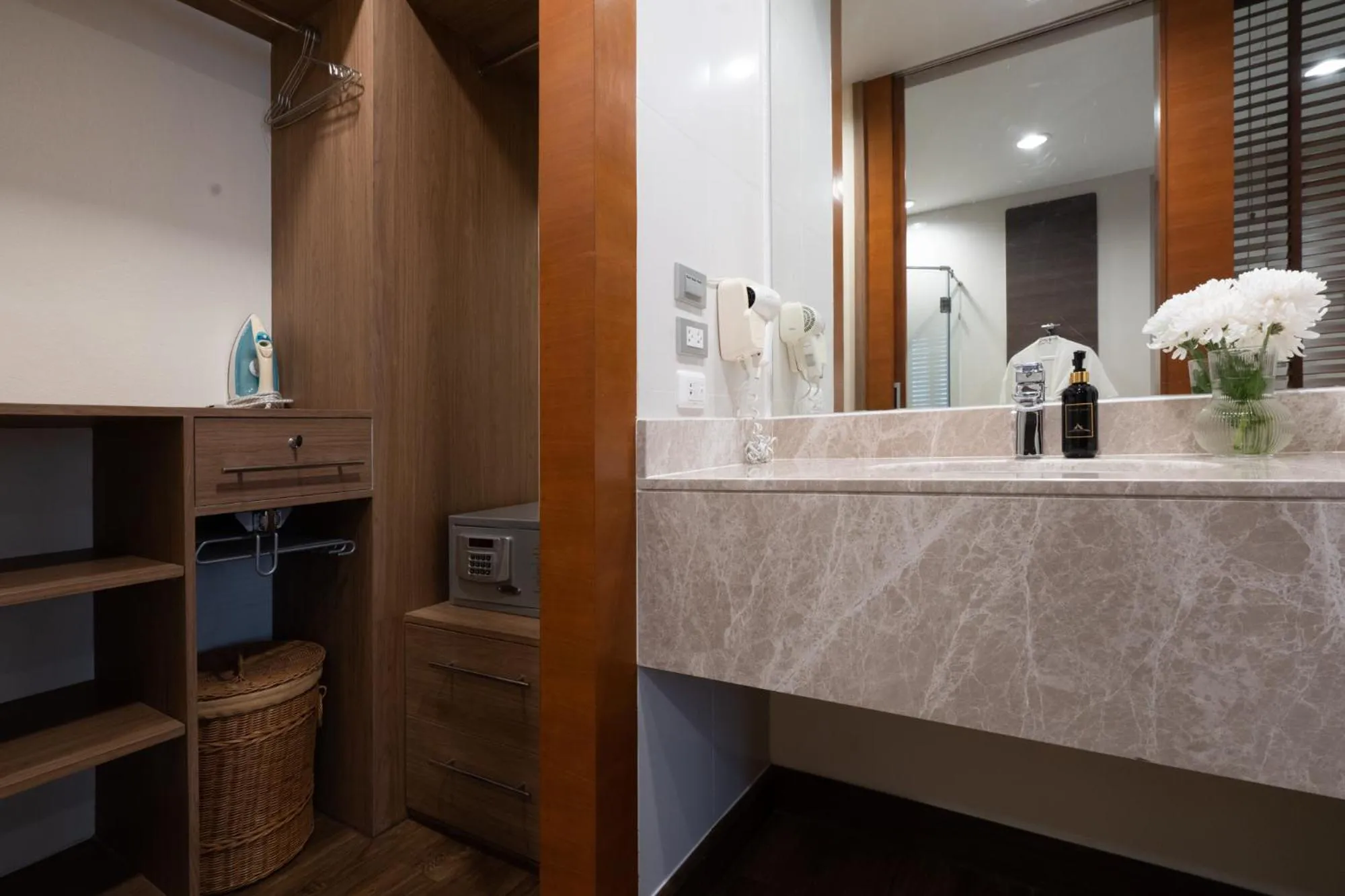 Bathroom in Amanta Hotel & Residence Ratchada