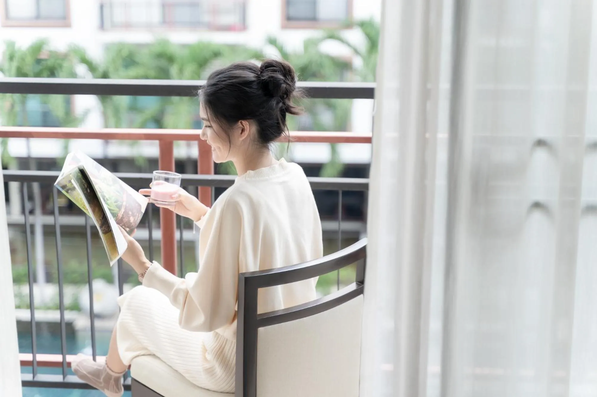 Living room in Amanta Hotel & Residence Ratchada