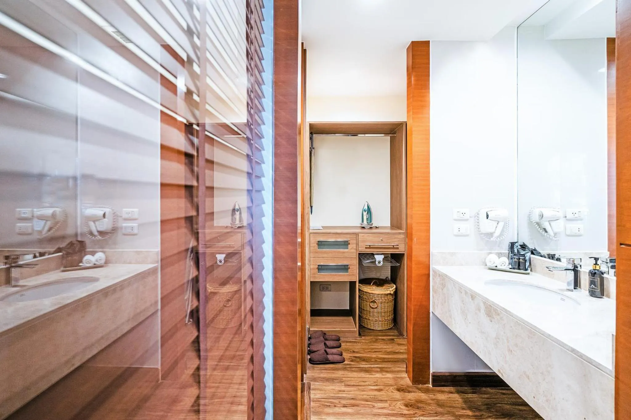 Bathroom in Amanta Hotel & Residence Ratchada