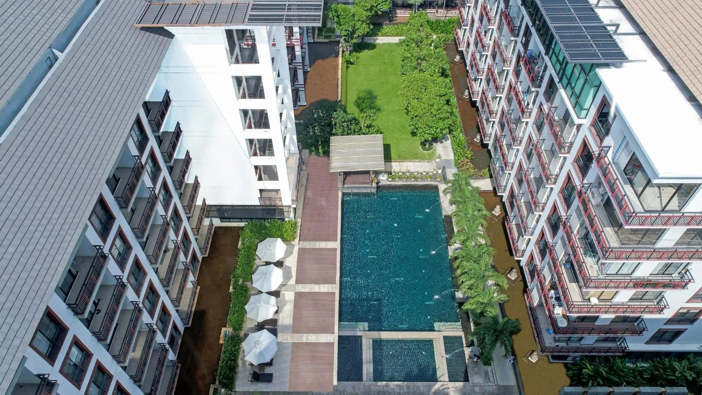 Property building in Amanta Hotel & Residence Ratchada