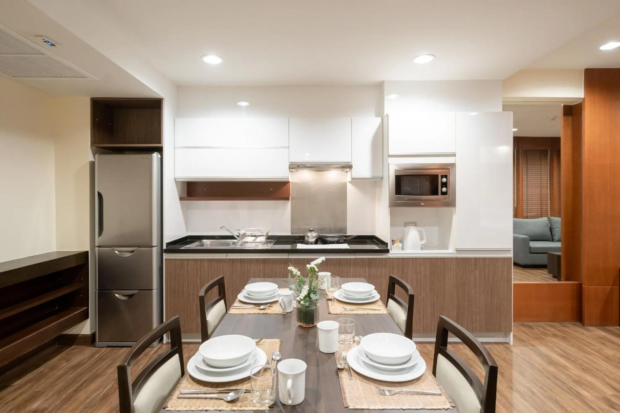 Kitchen or kitchenette in Amanta Hotel & Residence Ratchada