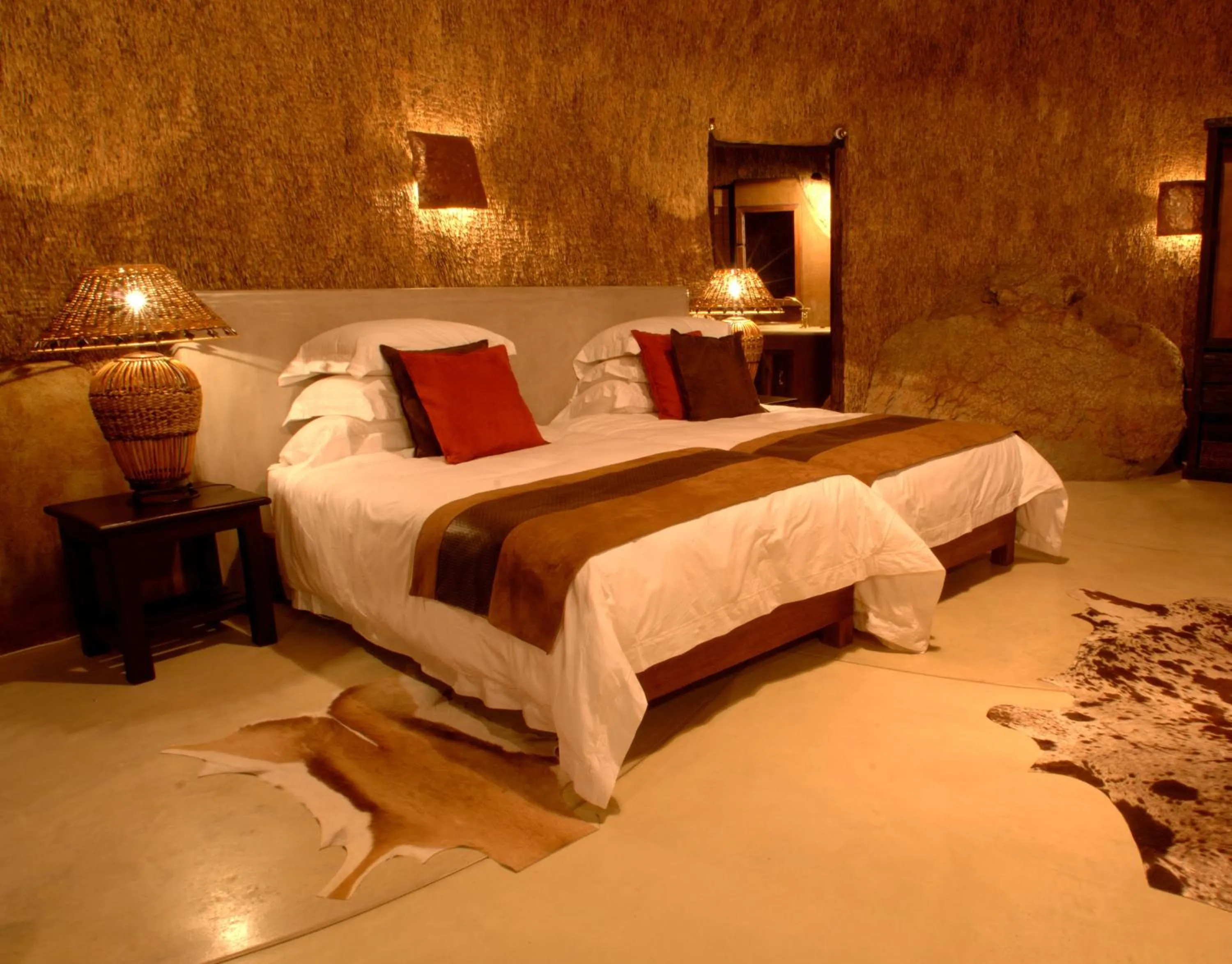 Photo of the whole room, Bed in Naries Namakwa Retreat