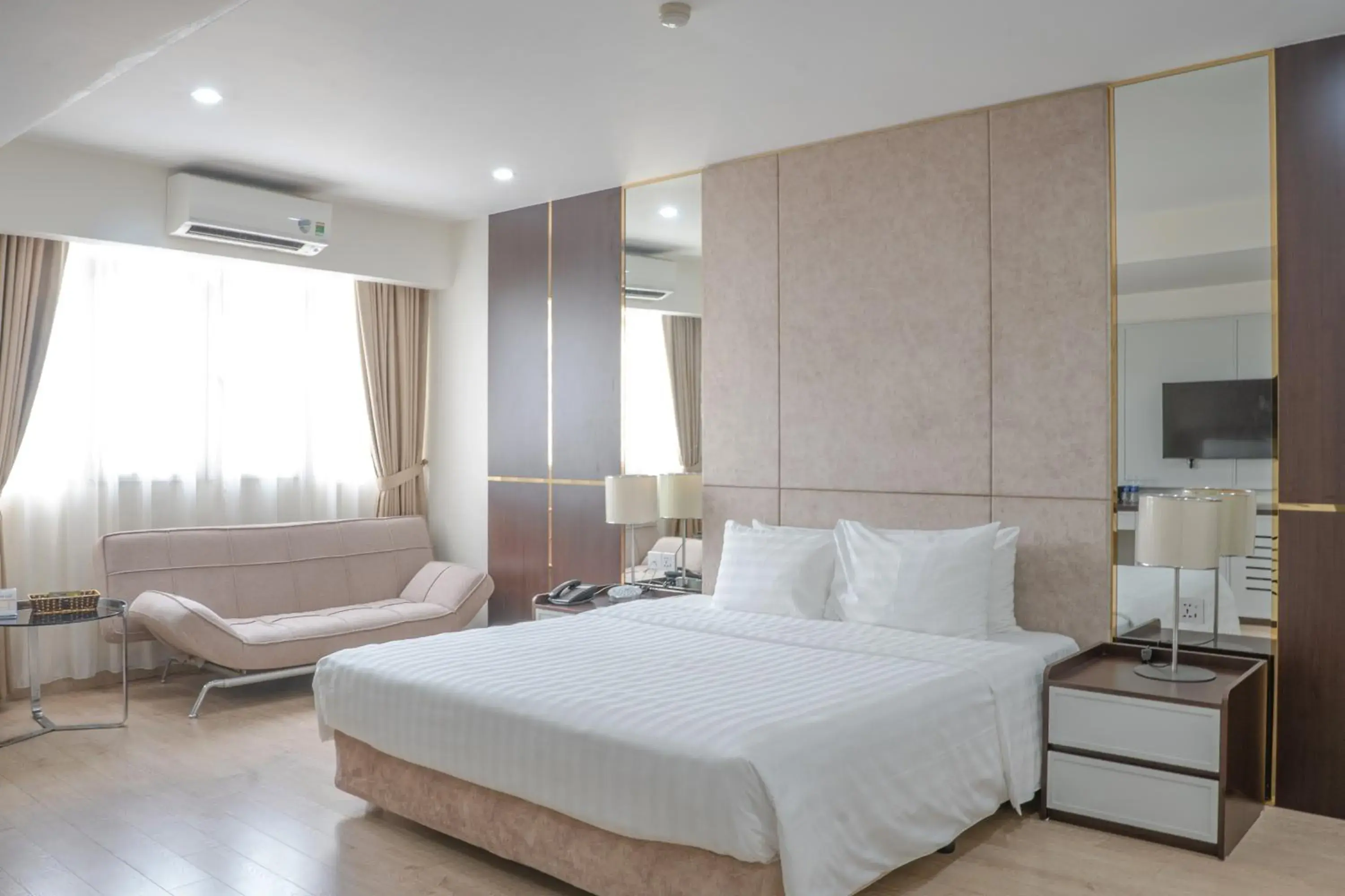 Deluxe Double or Twin Room - single occupancy in Bao Son International Hotel Deluxe Double or Twin Room - single occupancy in Bao Son International Hotel