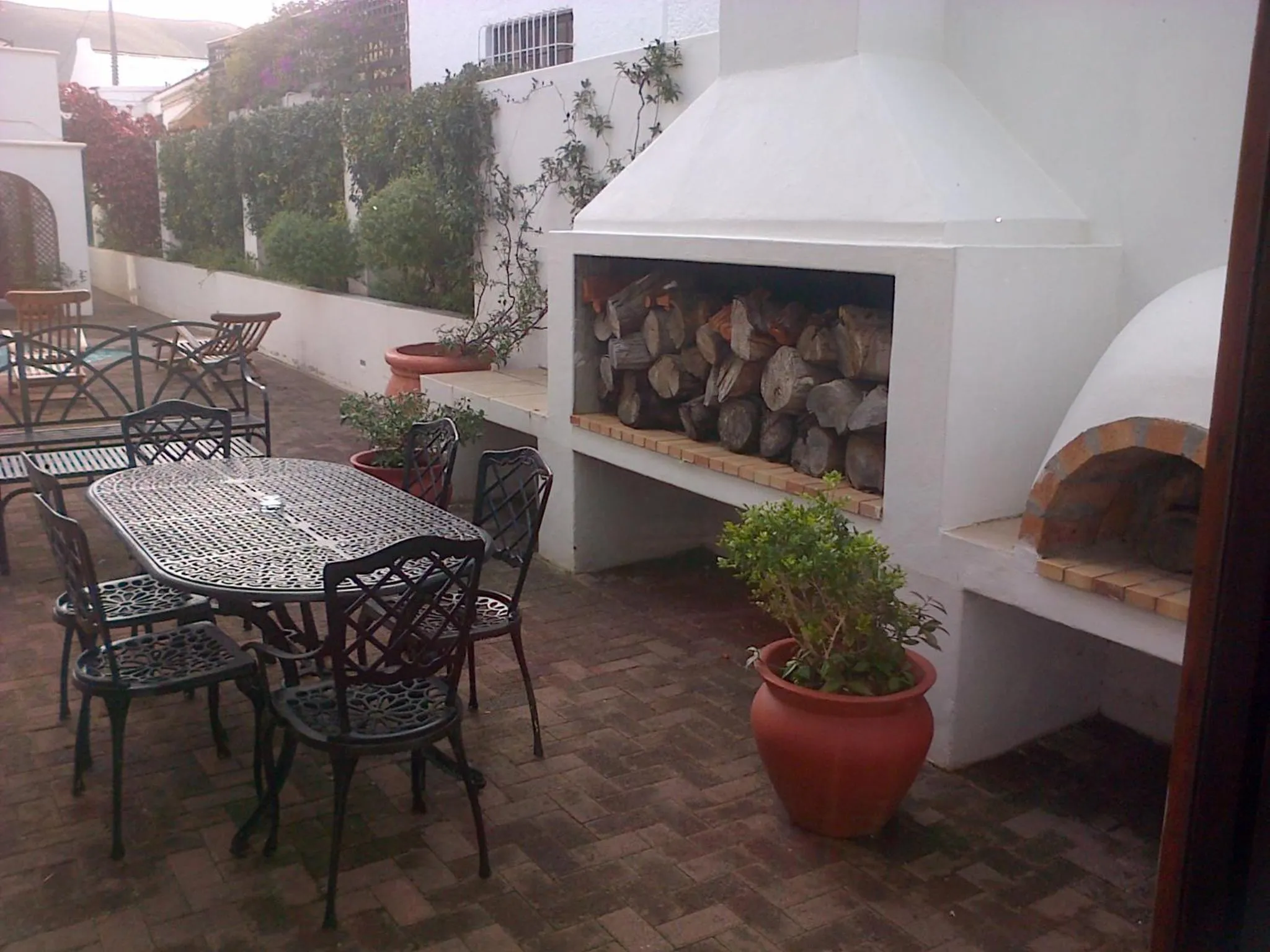 Facade/entrance in Pelagus Guest House