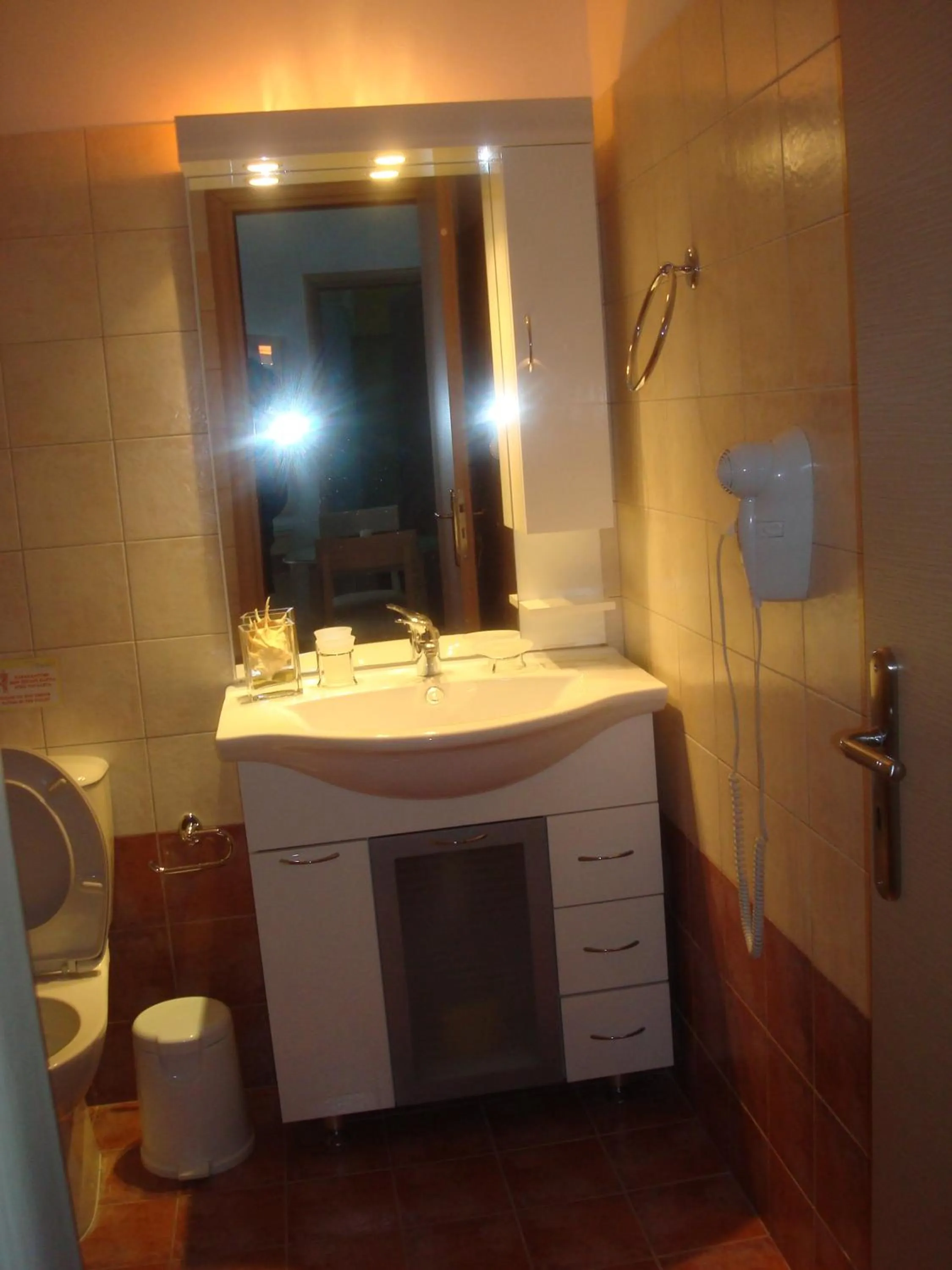 Photo of the whole room in Aigaio Studios tinos