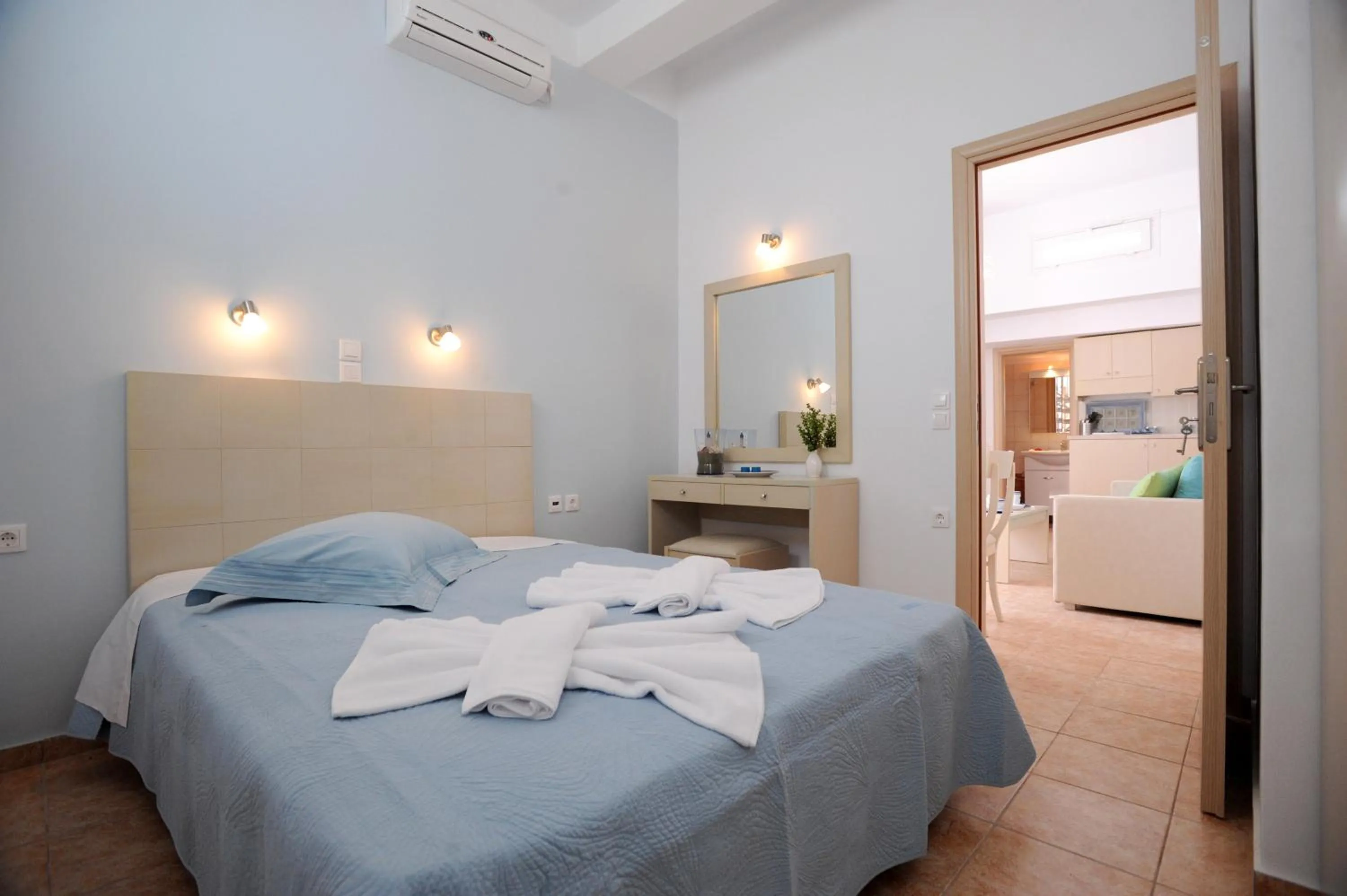 Bed in Aigaio Studios tinos