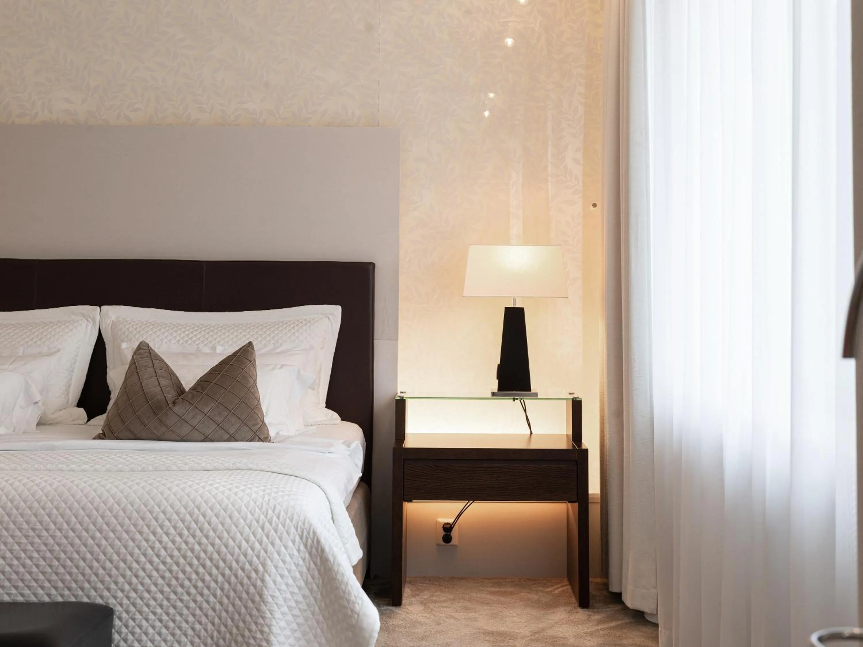 Bedroom, Bed in Elite Eden Park Hotel