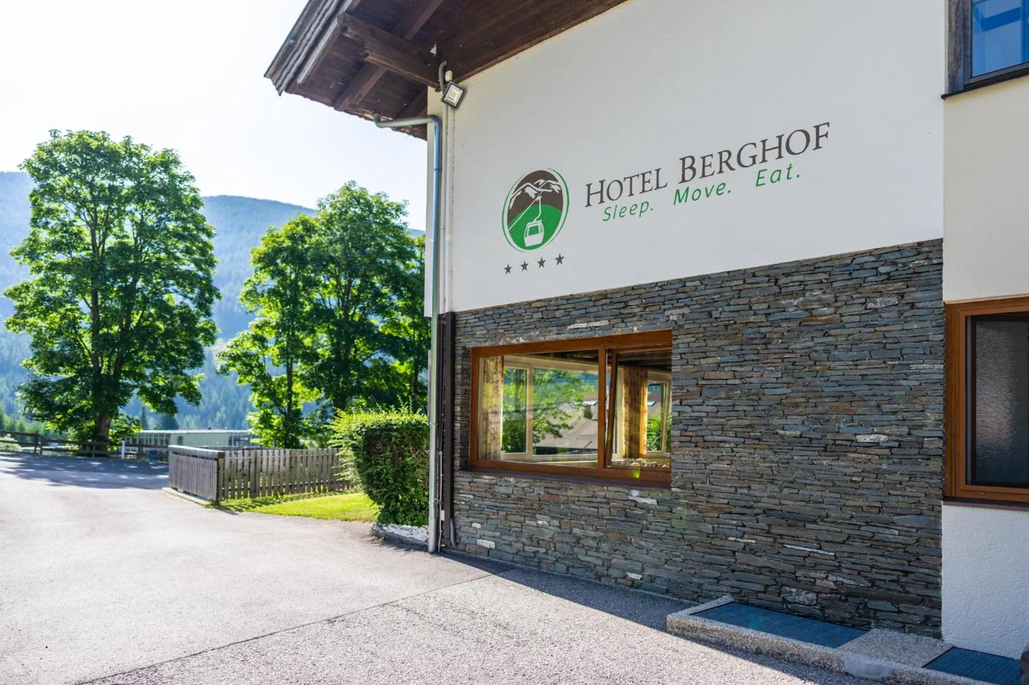 Property building in Schi- und Wanderhotel Berghof