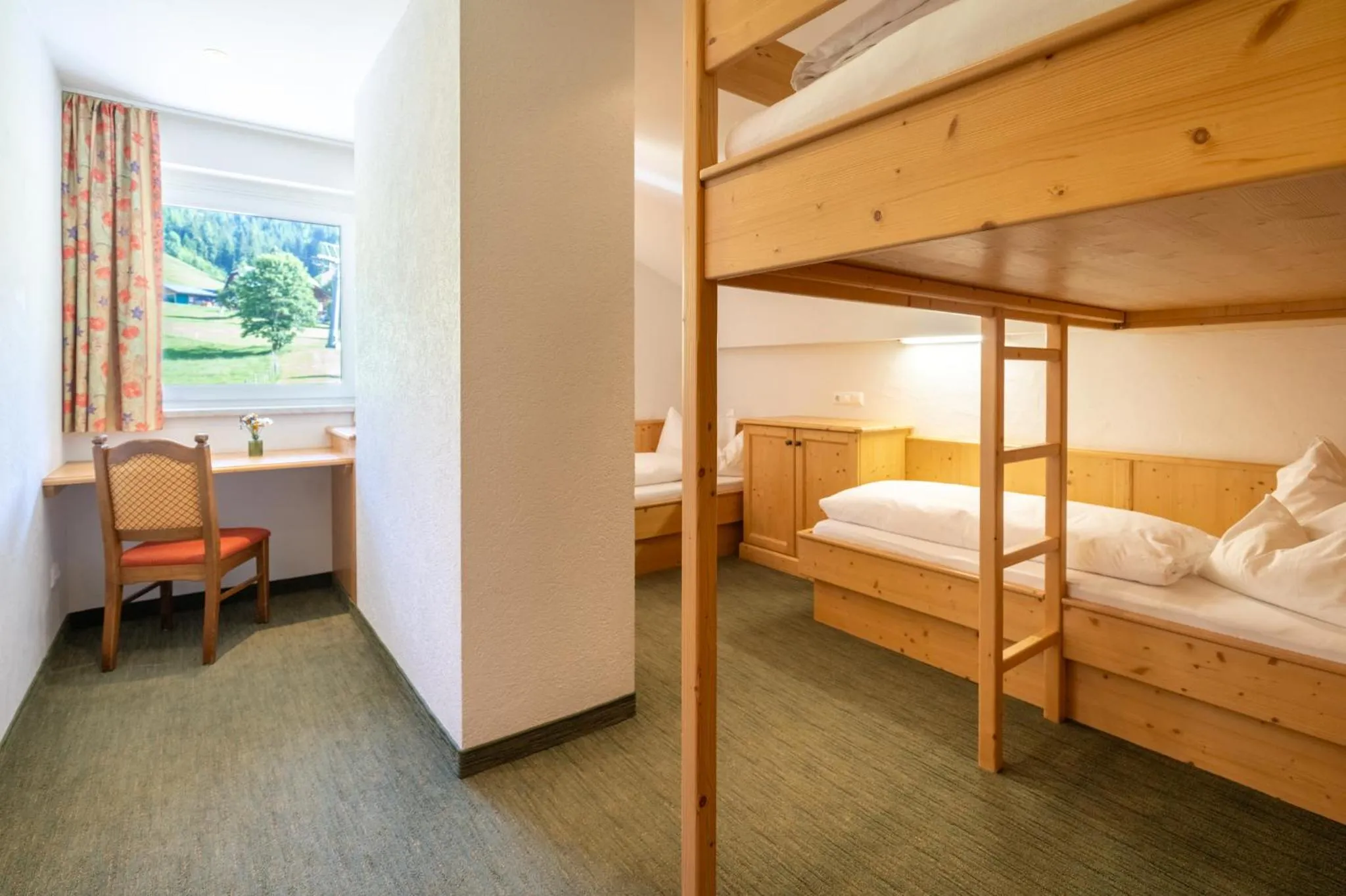 children, Bed in Schi- und Wanderhotel Berghof