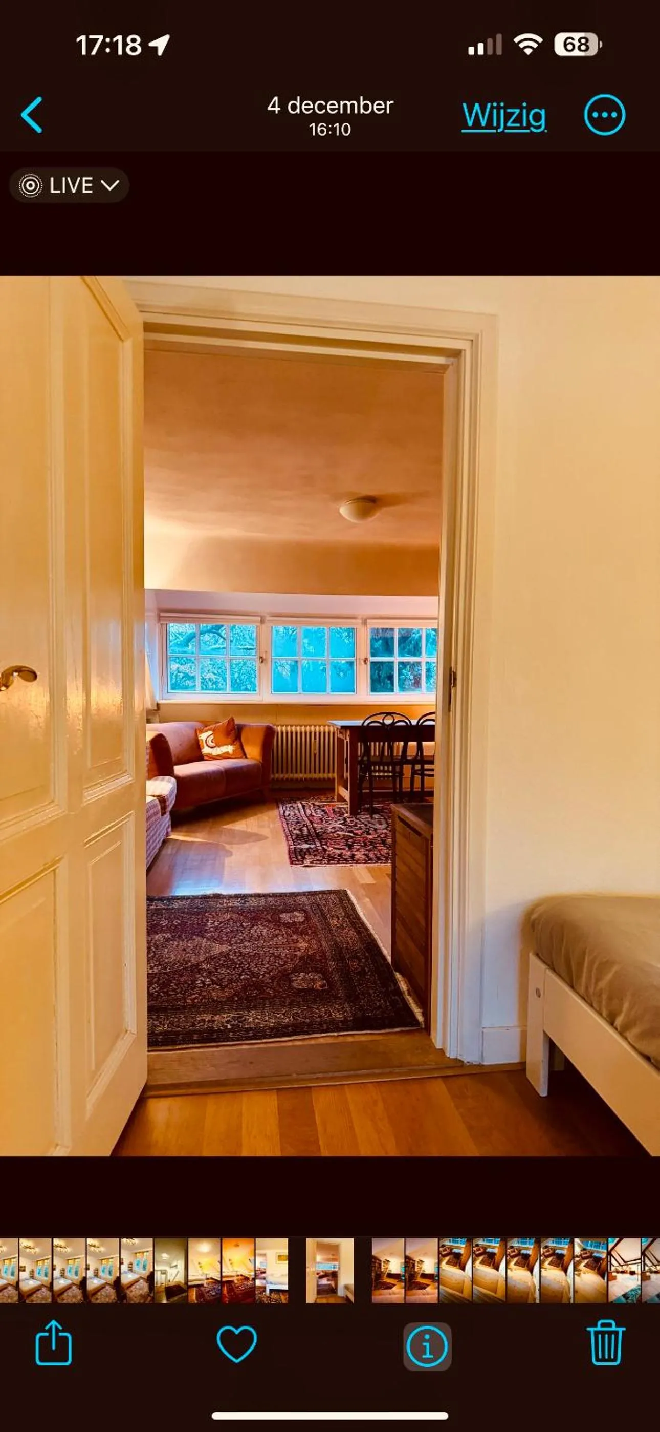 Bed in Boutiquehotel Sycamore - Protected City View - Free Parking