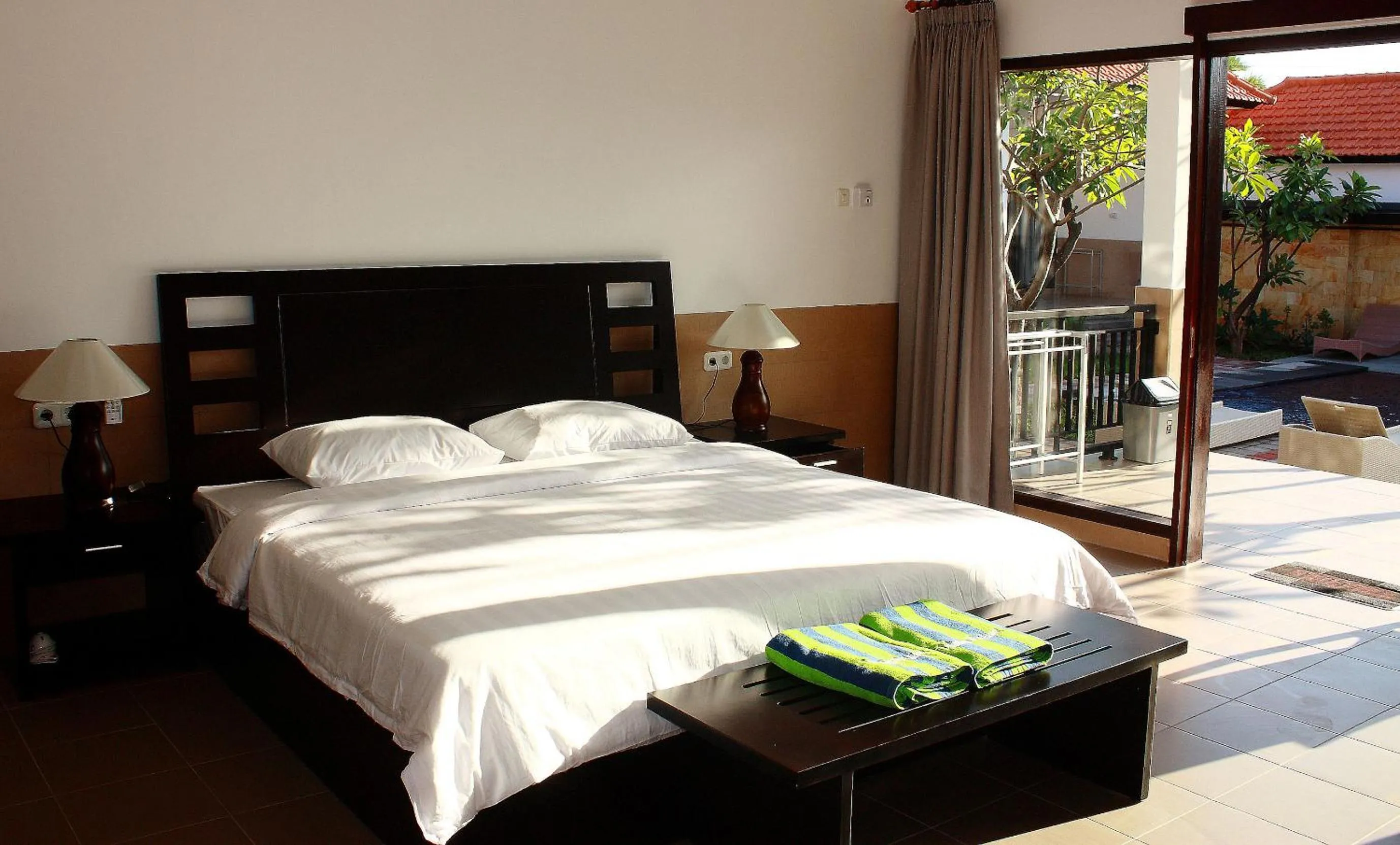 Photo of the whole room, Bed in Tulamben Dive Resort