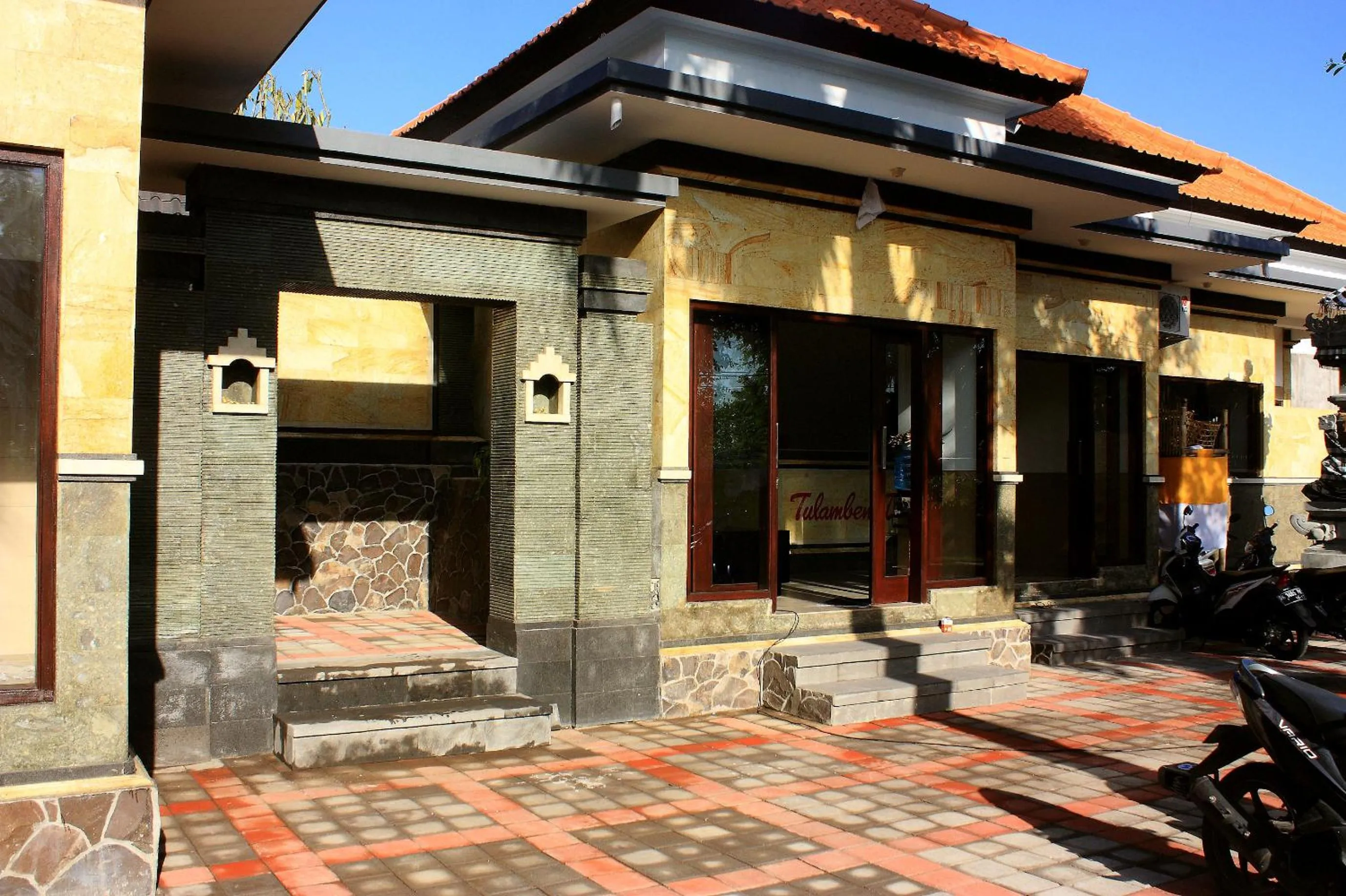 Property building in Tulamben Dive Resort