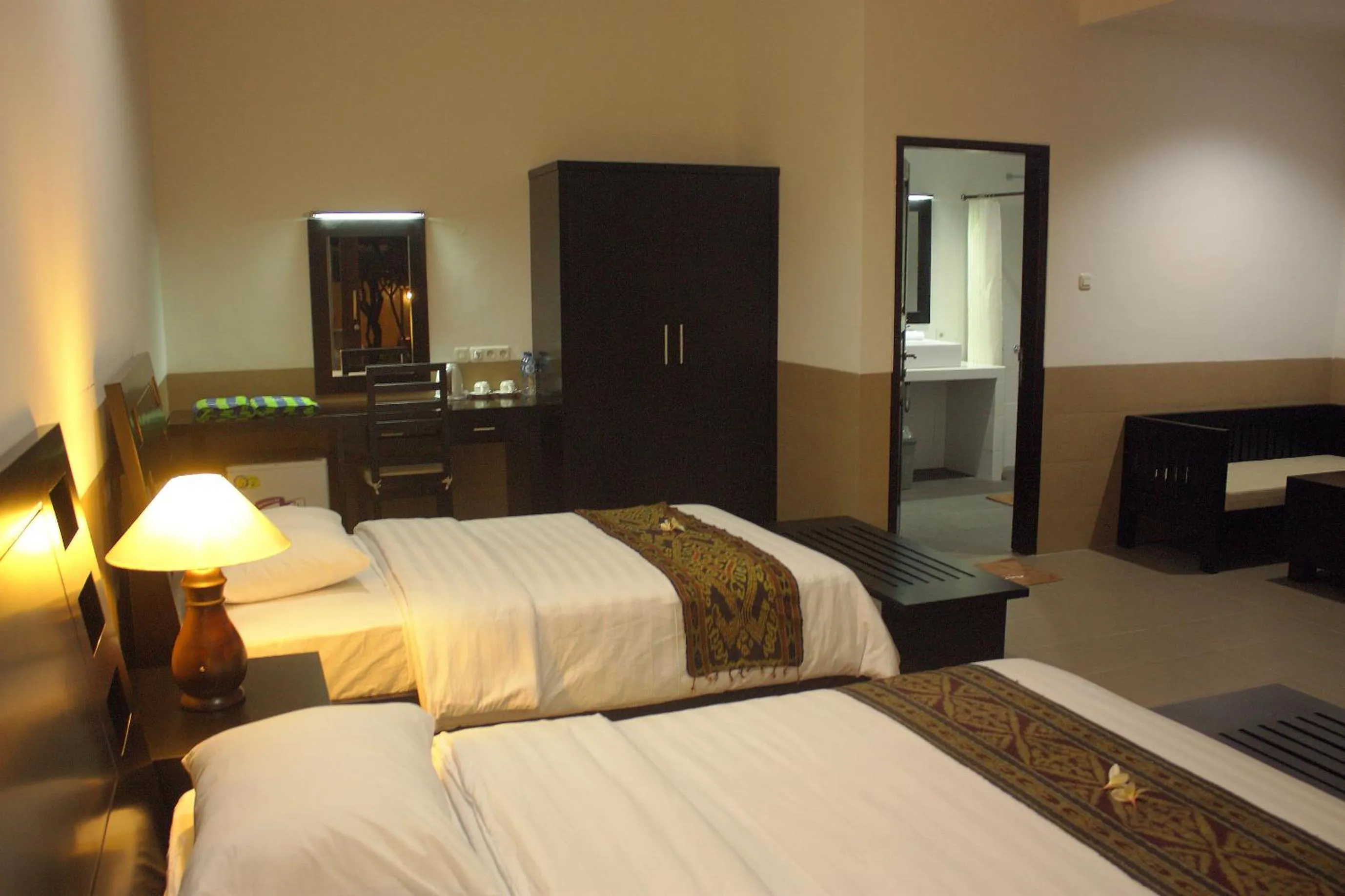 Photo of the whole room, Bed in Tulamben Dive Resort