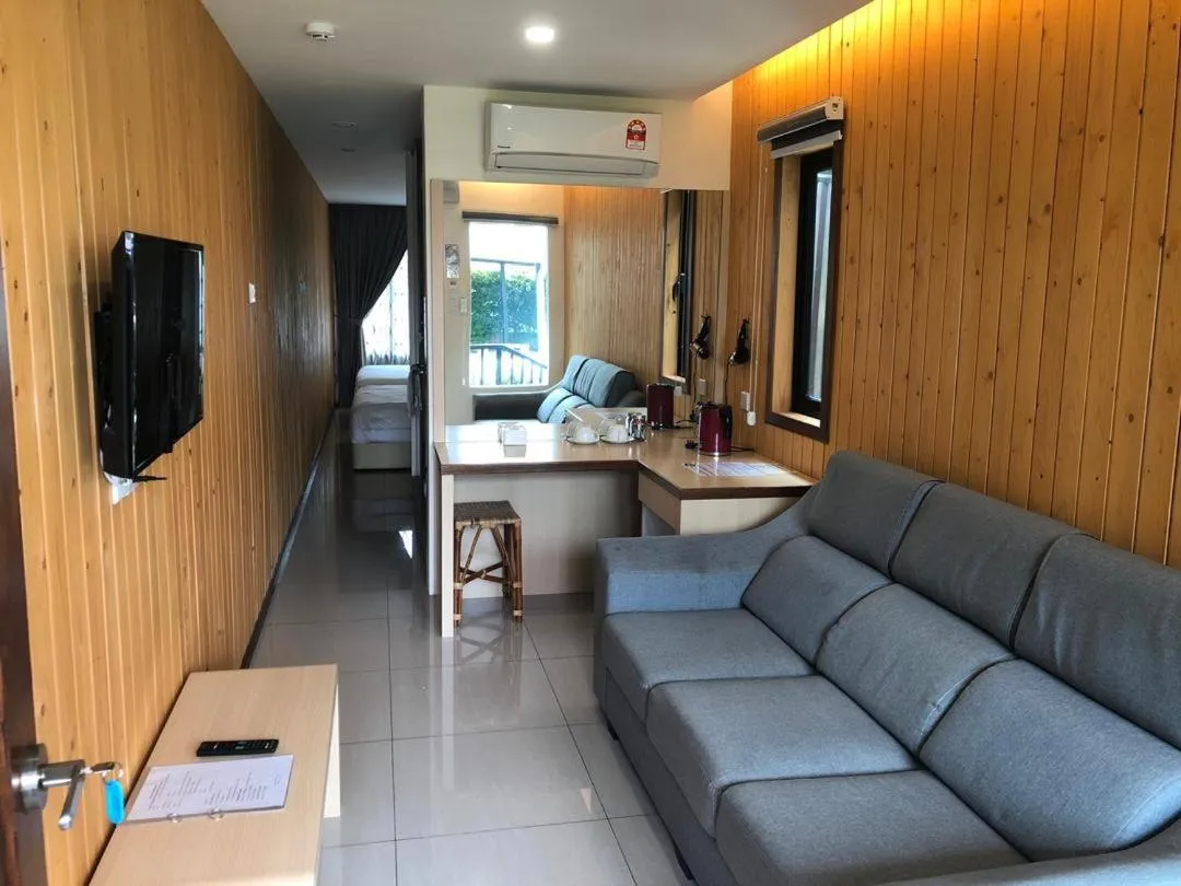 Kluang Container Swimming Pool Hotel