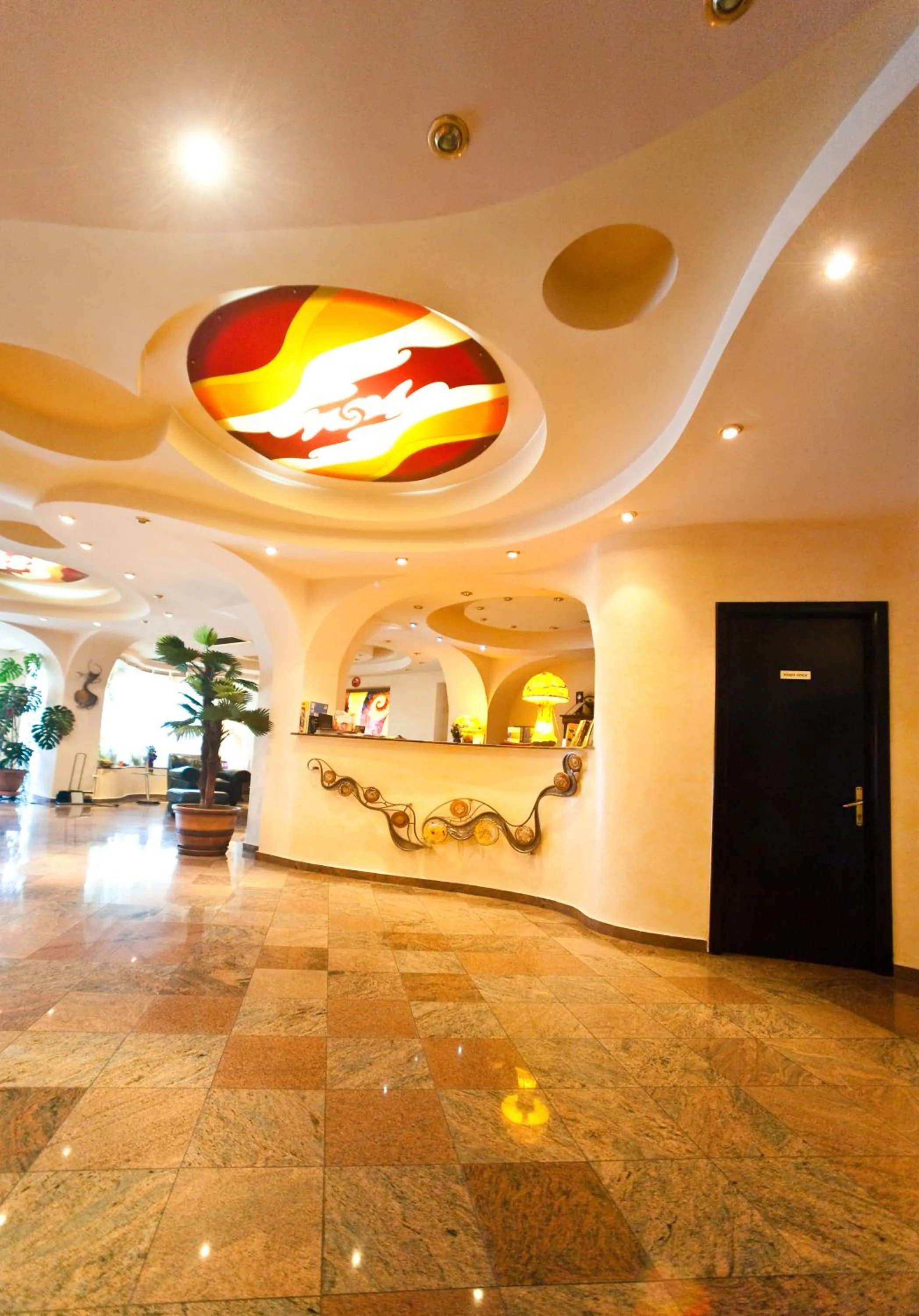 Lobby or reception in Hotel Class