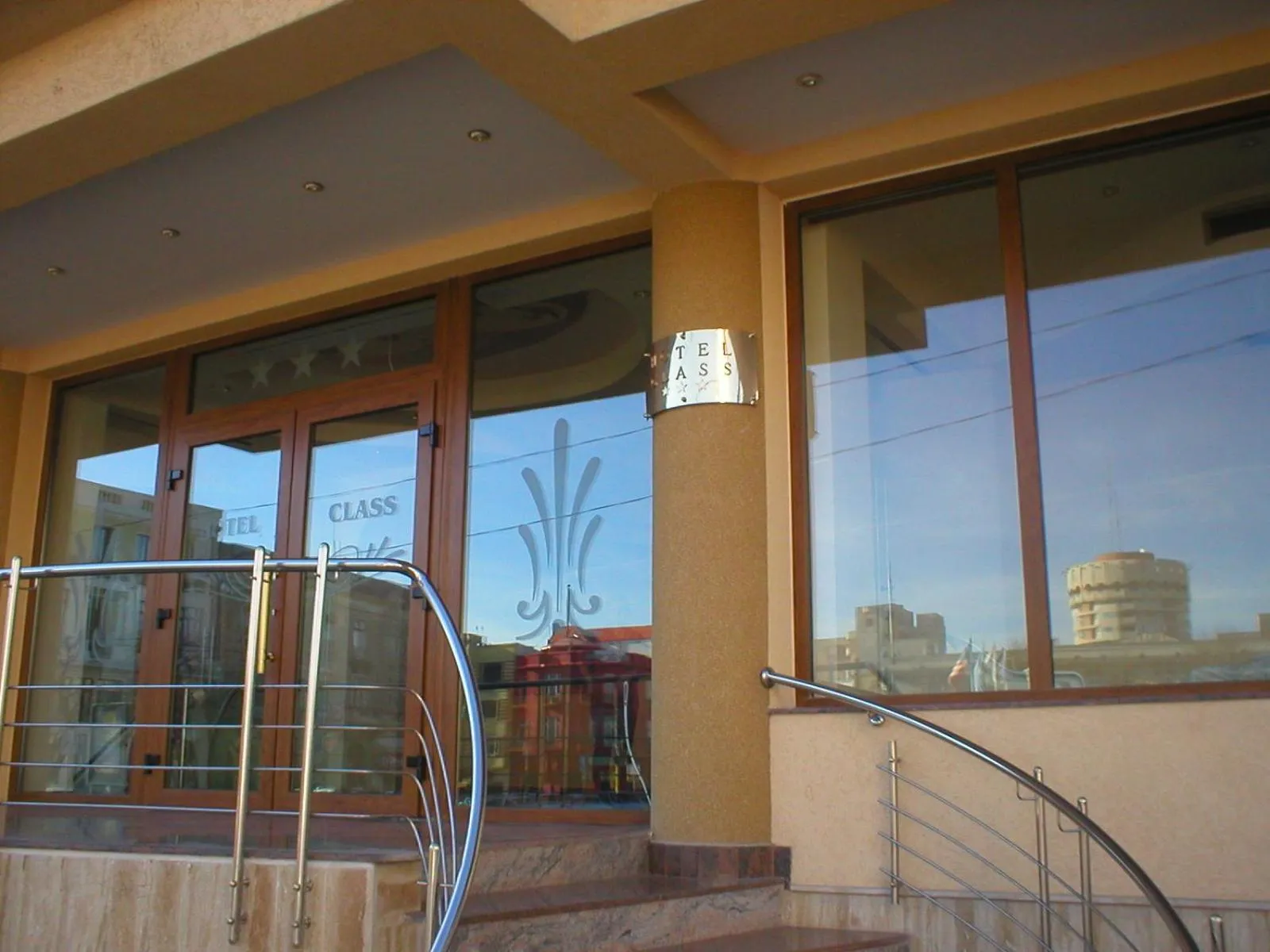 Property building in Hotel Class