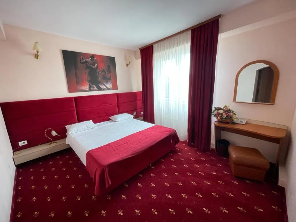 Bedroom, Bed in Hotel Class