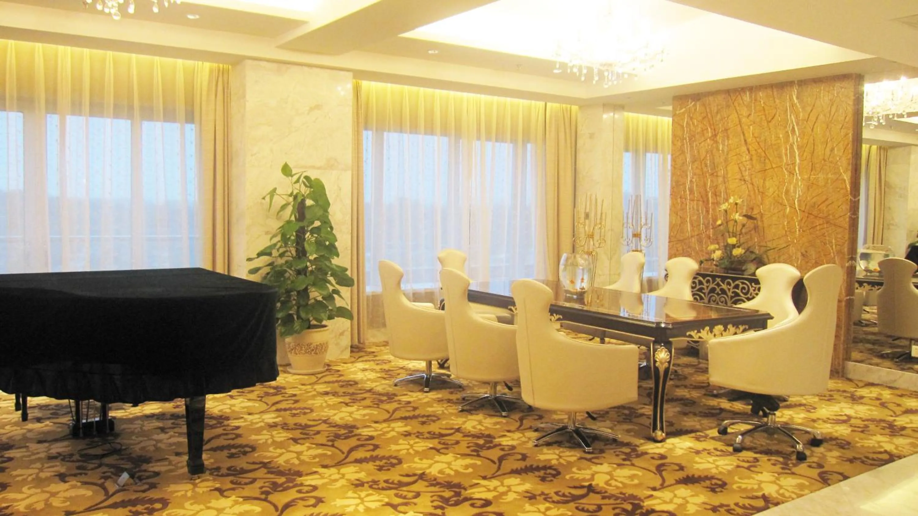Dining area in Glarun Jinling Hotel