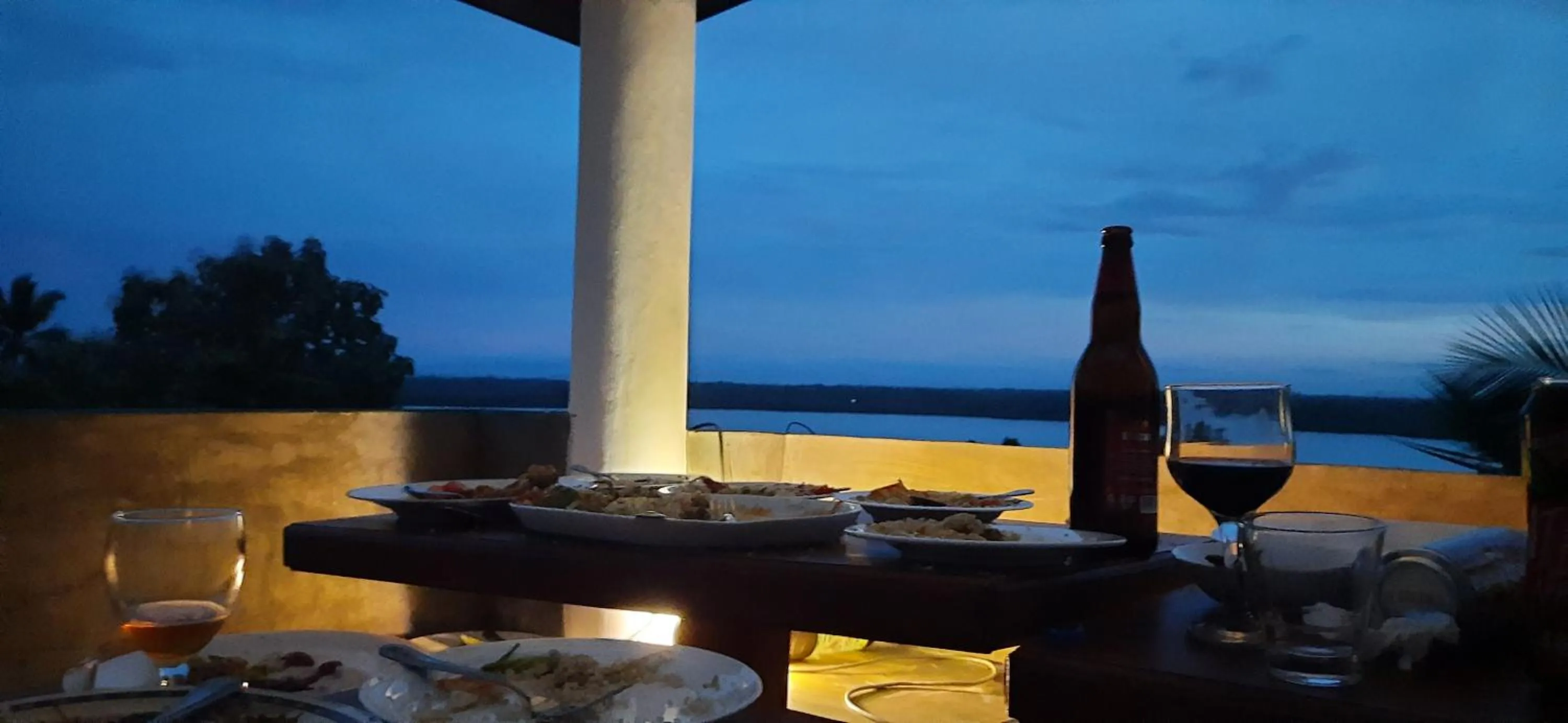 Food and drinks in Turtle Paradise