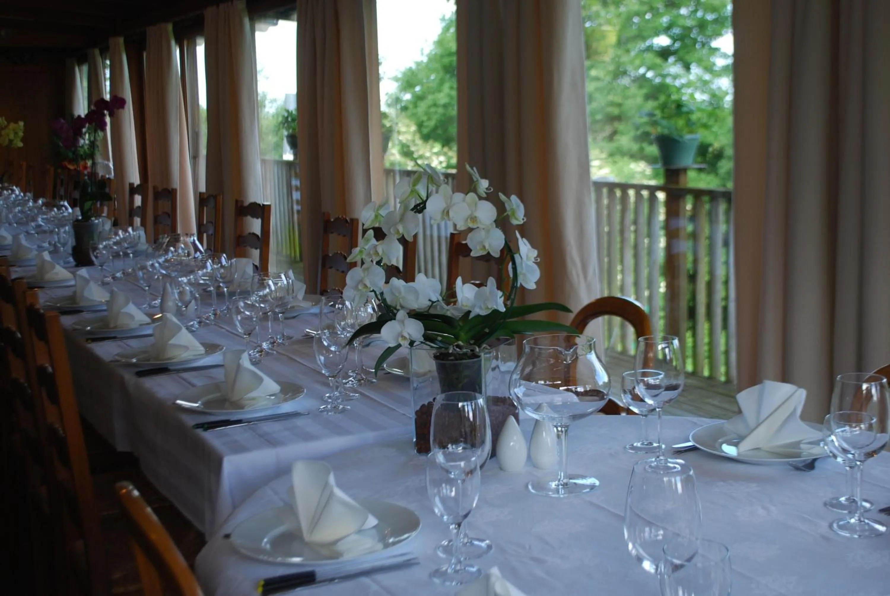 Restaurant/places to eat in Le Ranch des Lacs