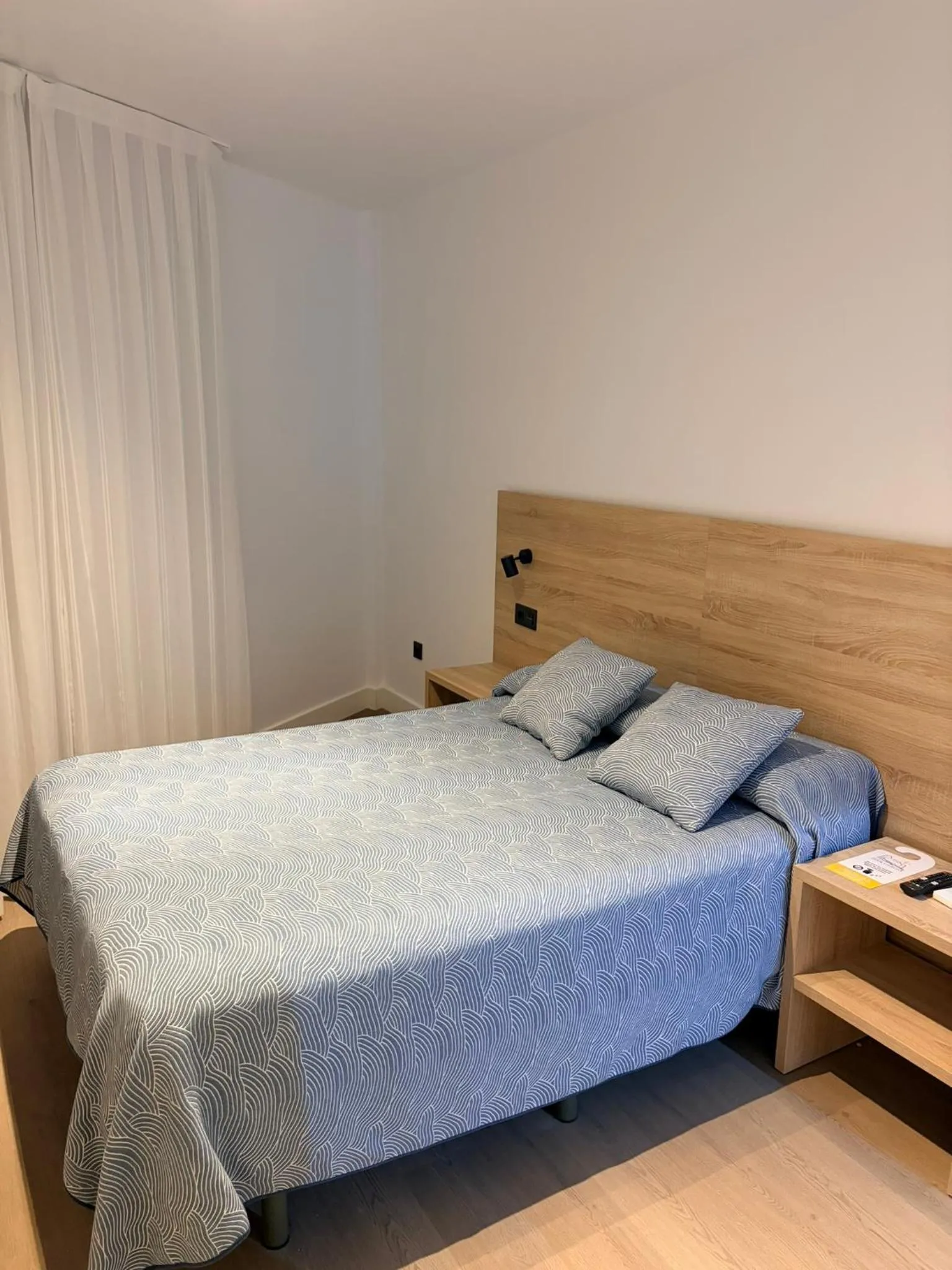 Bedroom, Bed in Hostal Juan Carlos