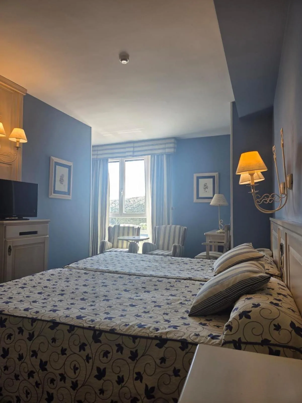 Bed in Hotel Leonor Mirón