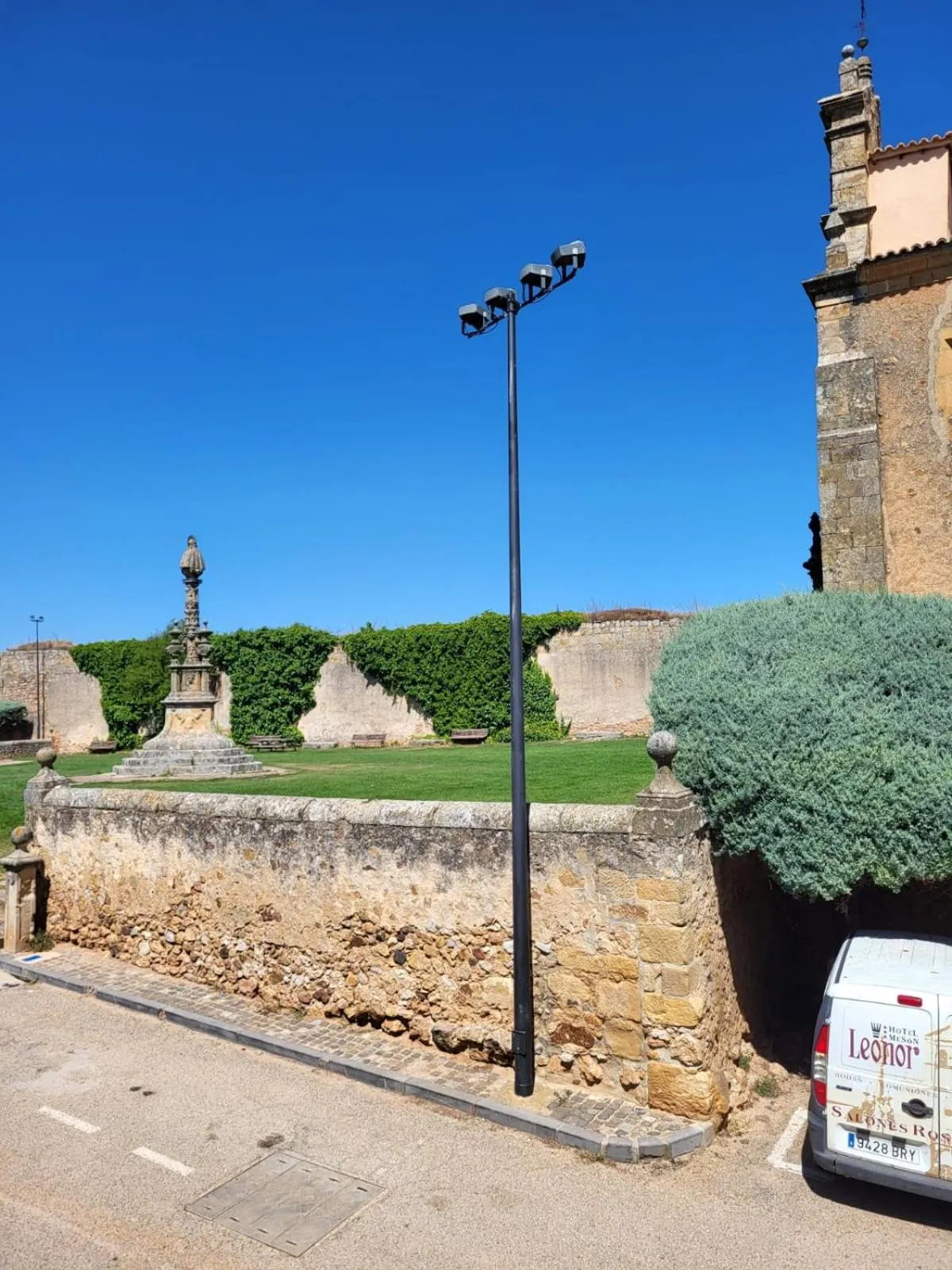 Landmark view in Hotel Leonor Mirón