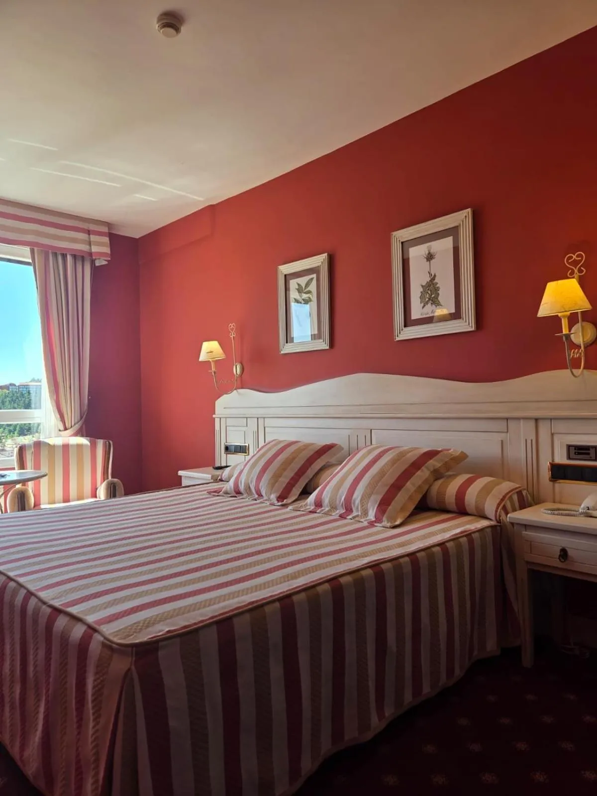 Bed in Hotel Leonor Mirón