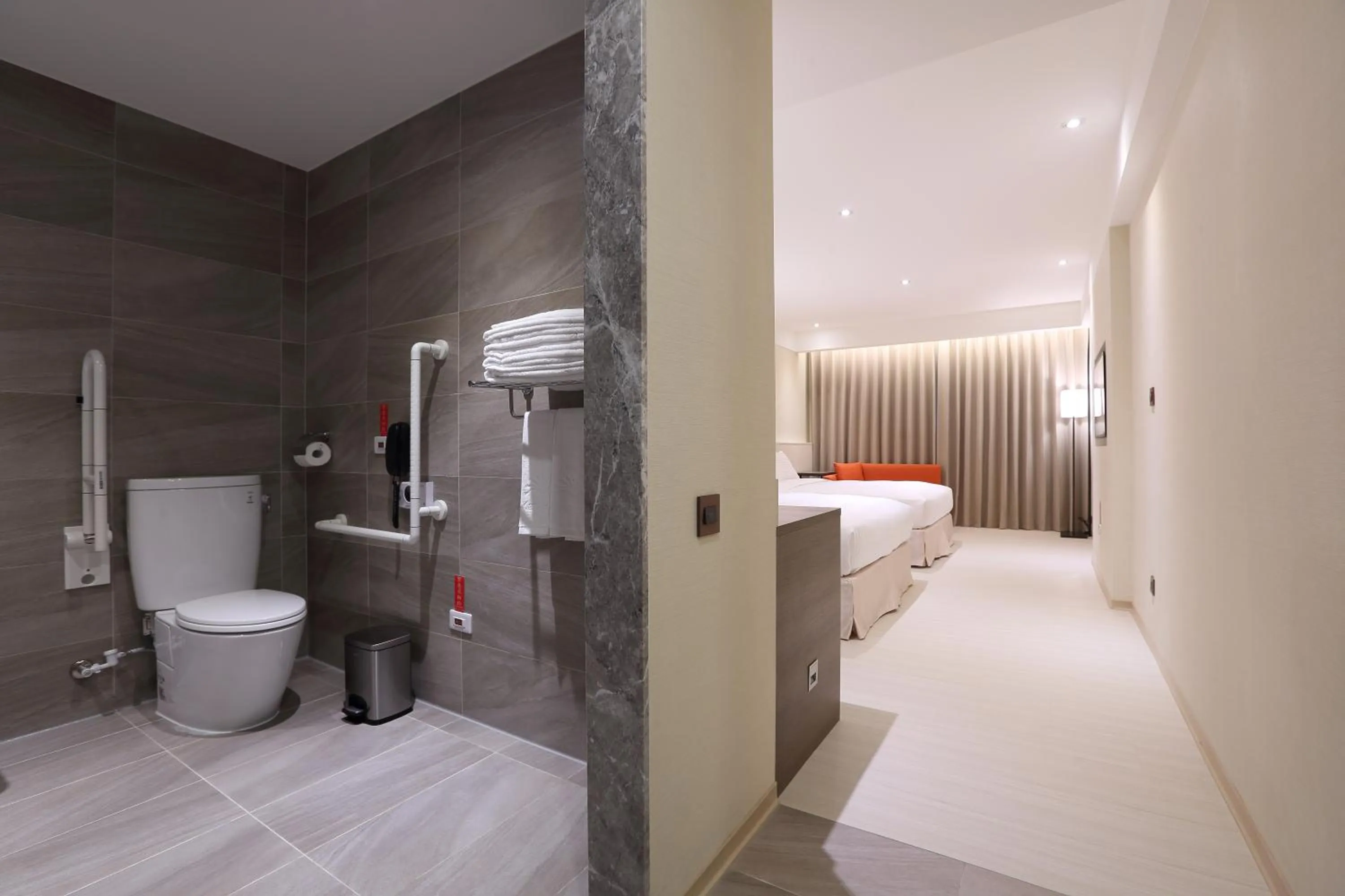 Bed in Full Kind Hotel