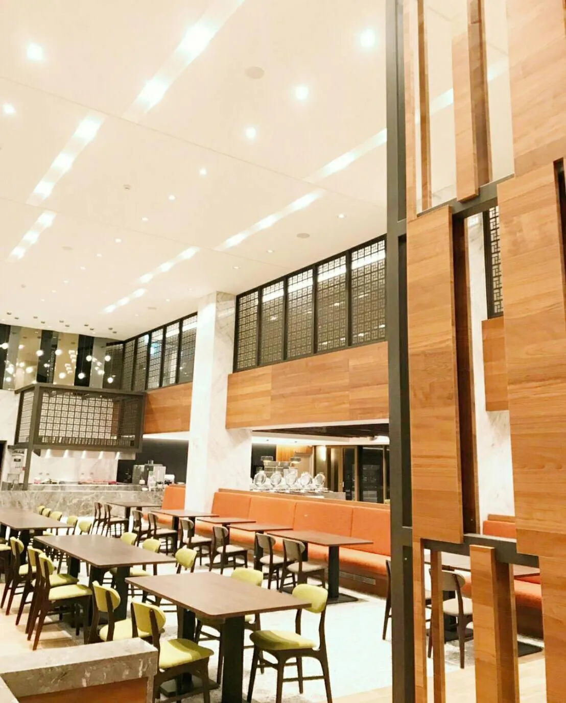 Restaurant/places to eat in Full Kind Hotel