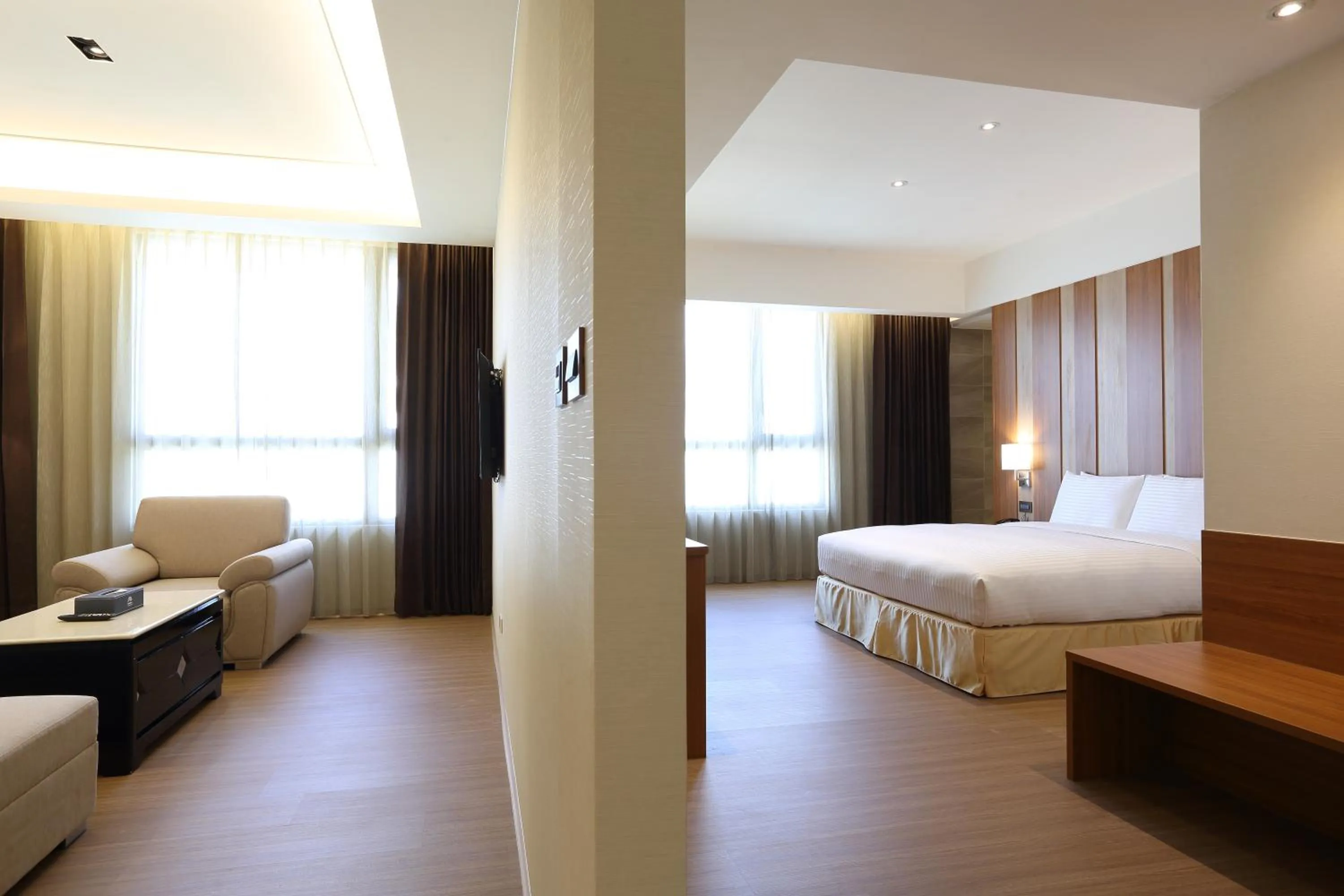 Bed in Full Kind Hotel