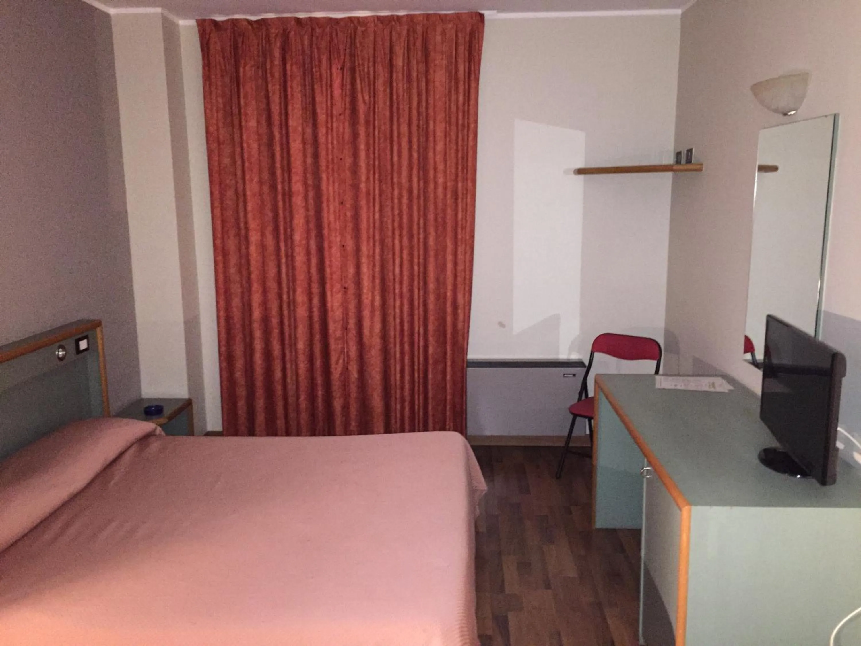 Photo of the whole room, Bed in Orzihotel