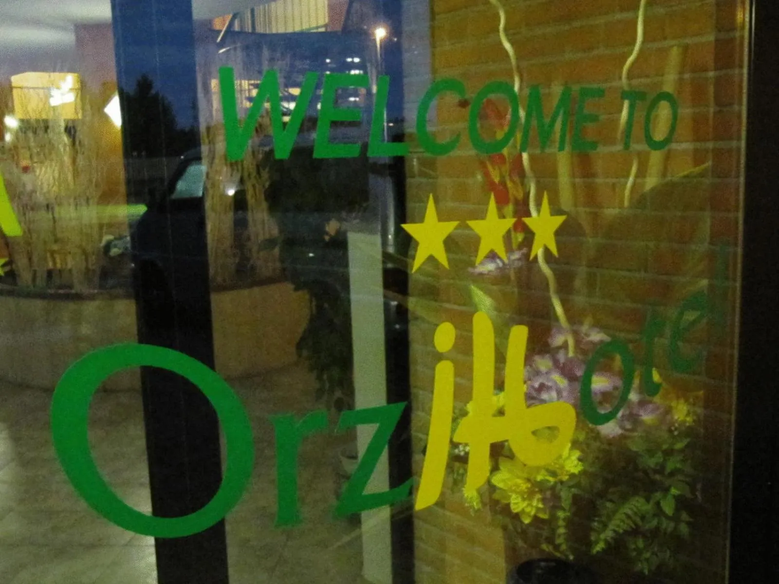 Facade/entrance in Orzihotel