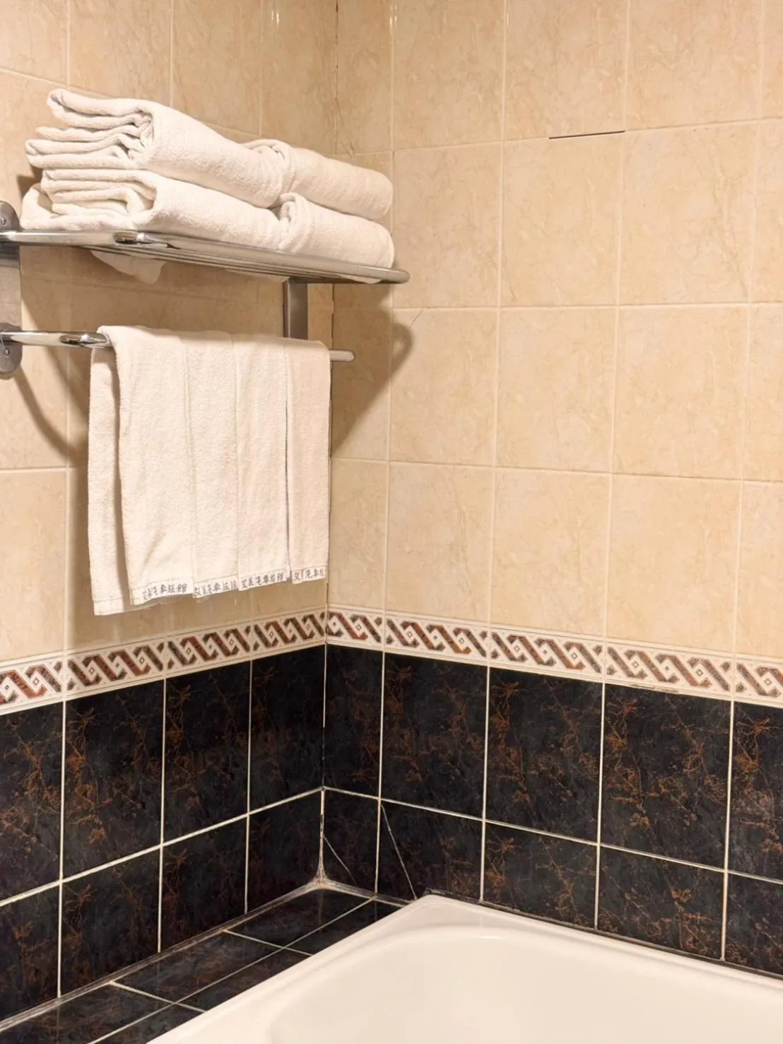 Bathroom in I Live Motel