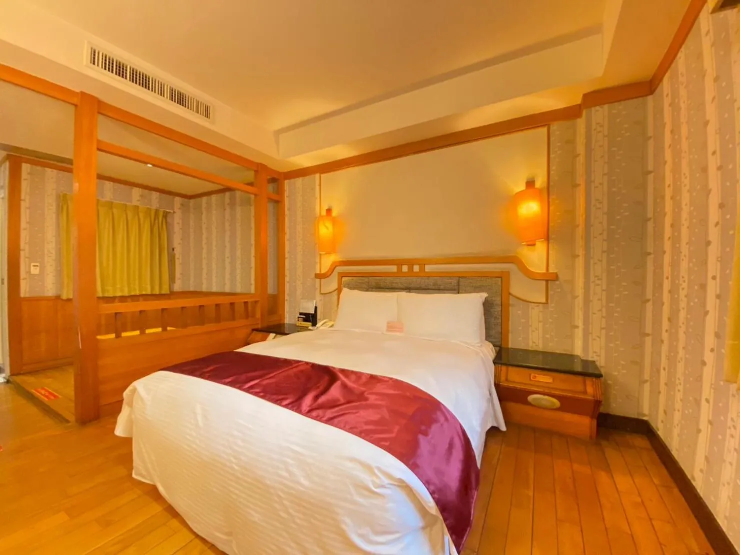 Photo of the whole room, Bed in I Live Motel