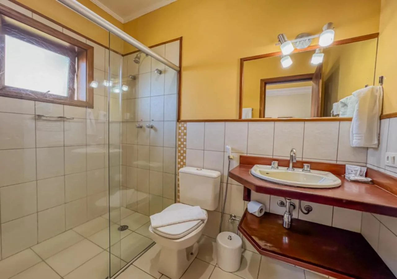 Bathroom in Pousada Victoria Villa By Nacional Inn - A 800 metros da Vila Capivari