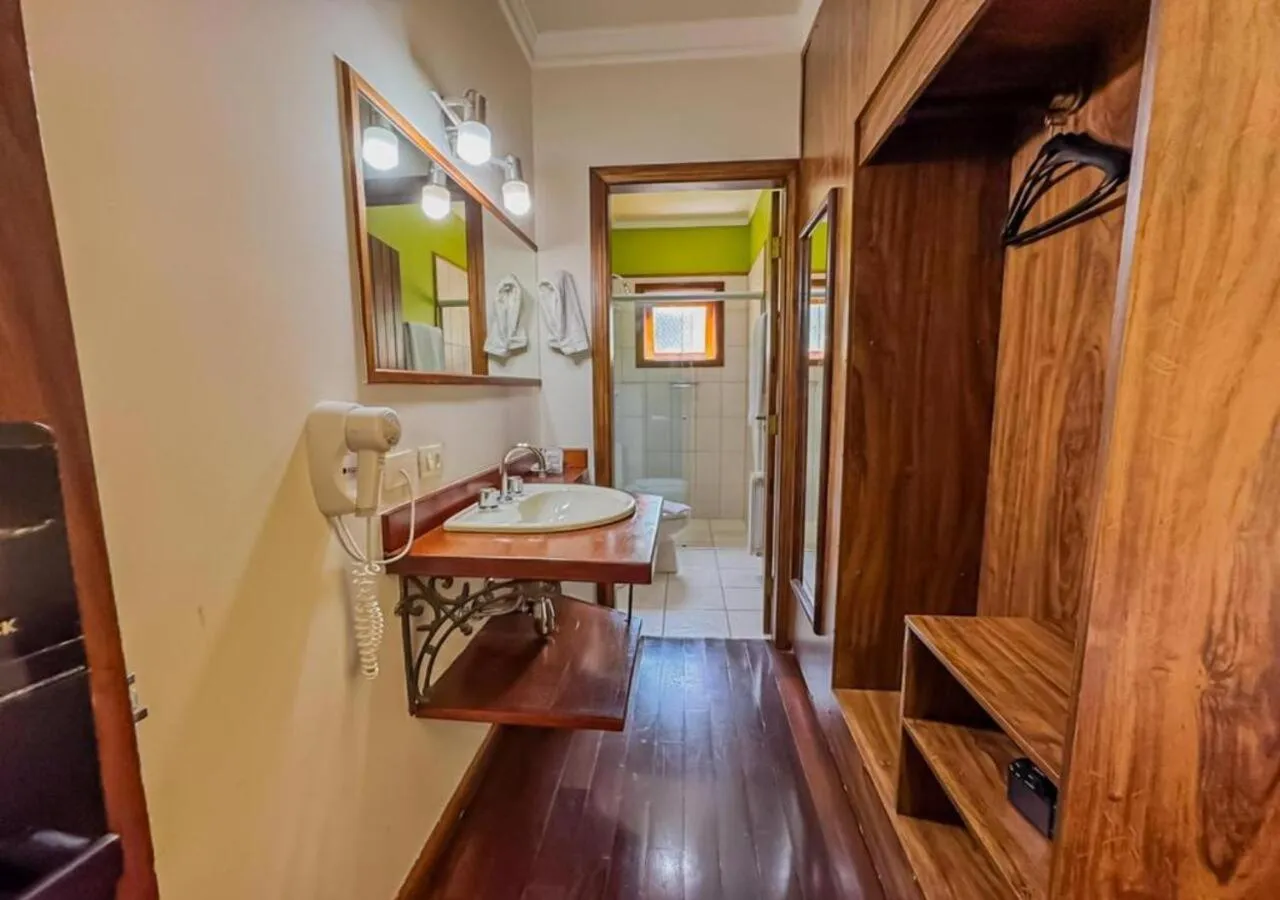 Bathroom in Pousada Victoria Villa By Nacional Inn - A 800 metros da Vila Capivari