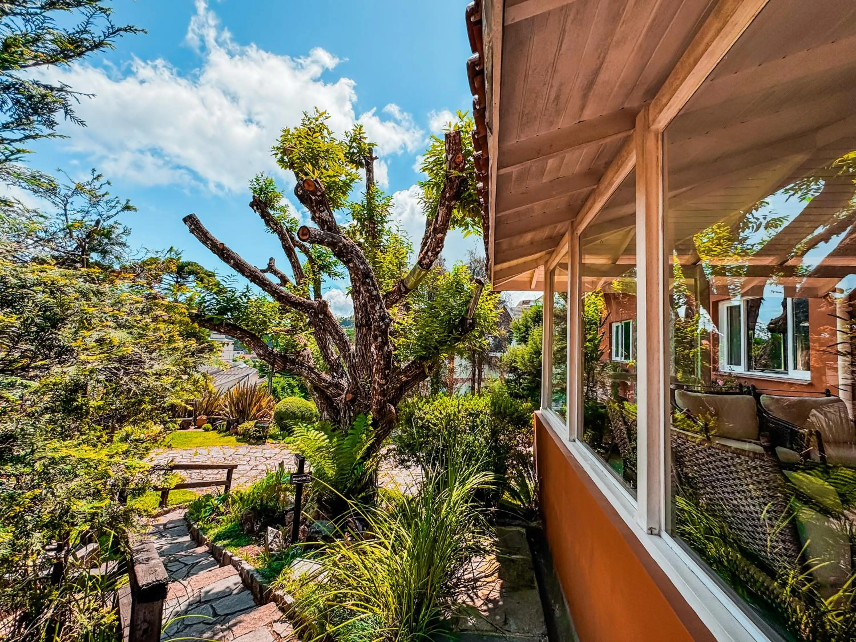 Garden view in Pousada Victoria Villa By Nacional Inn - A 800 metros da Vila Capivari