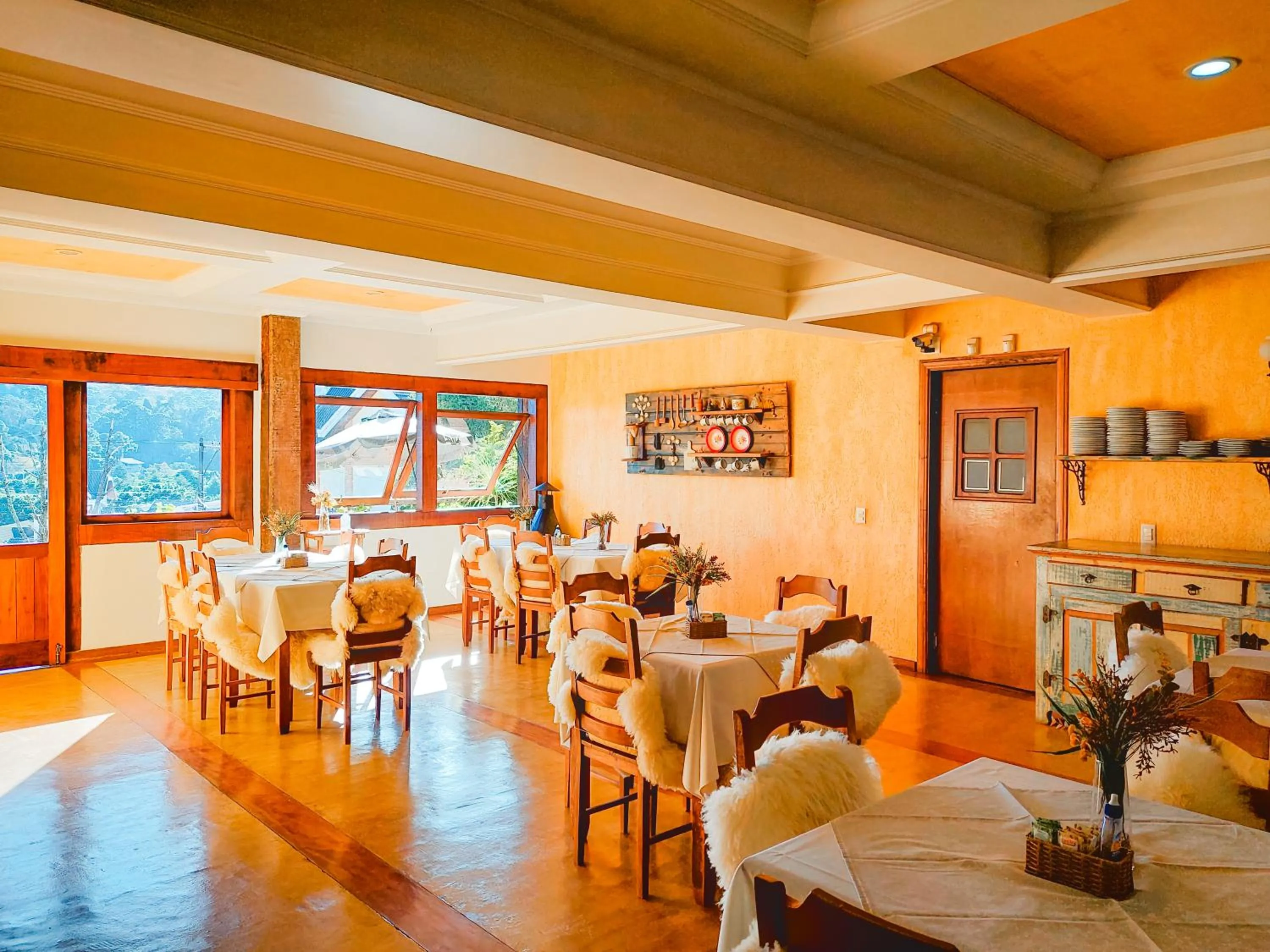 Breakfast in Pousada Victoria Villa By Nacional Inn - A 800 metros da Vila Capivari