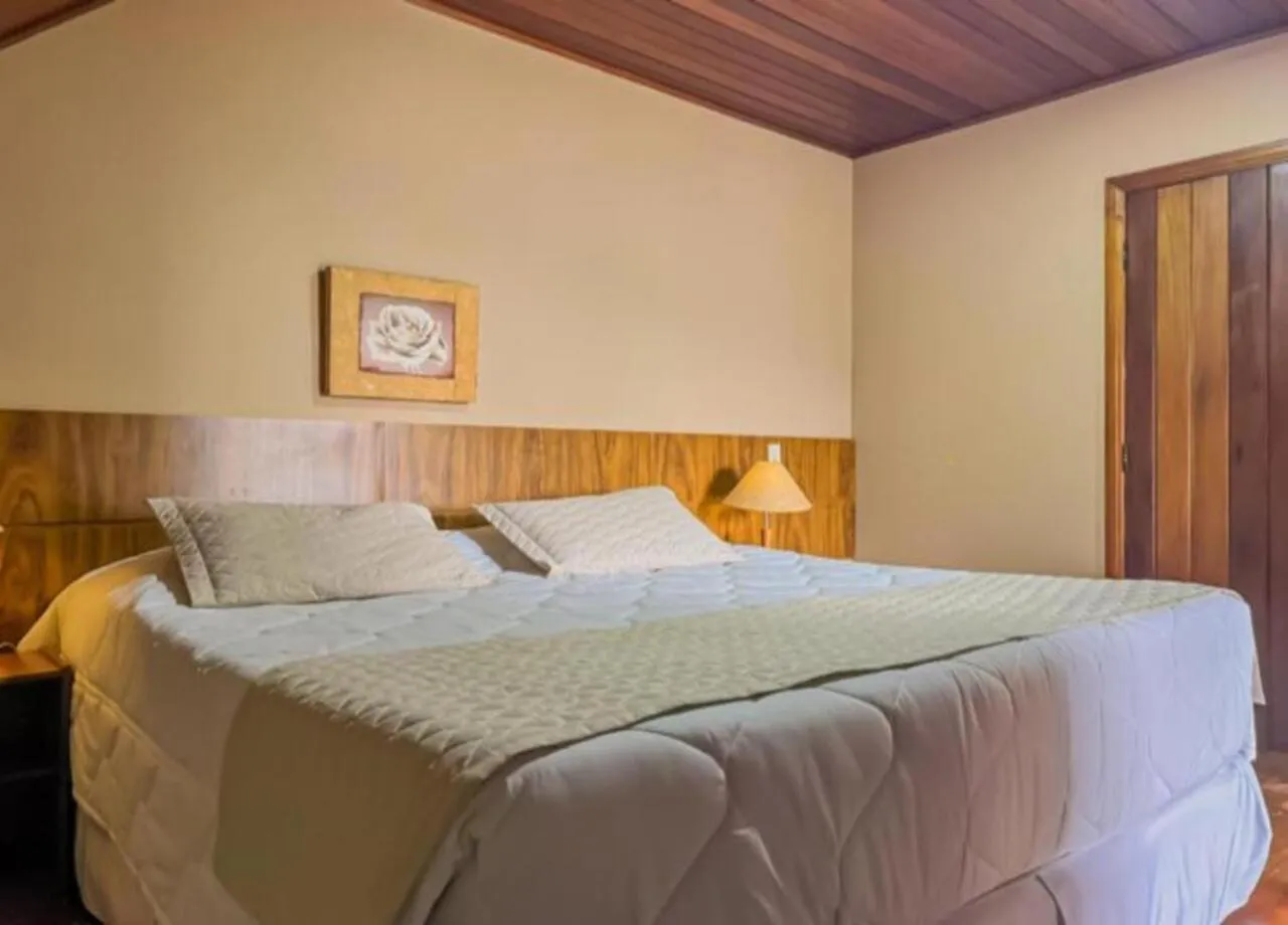 Master Suite with Hot Tub in Pousada Victoria Villa By Nacional Inn - A 800 metros da Vila Capivari