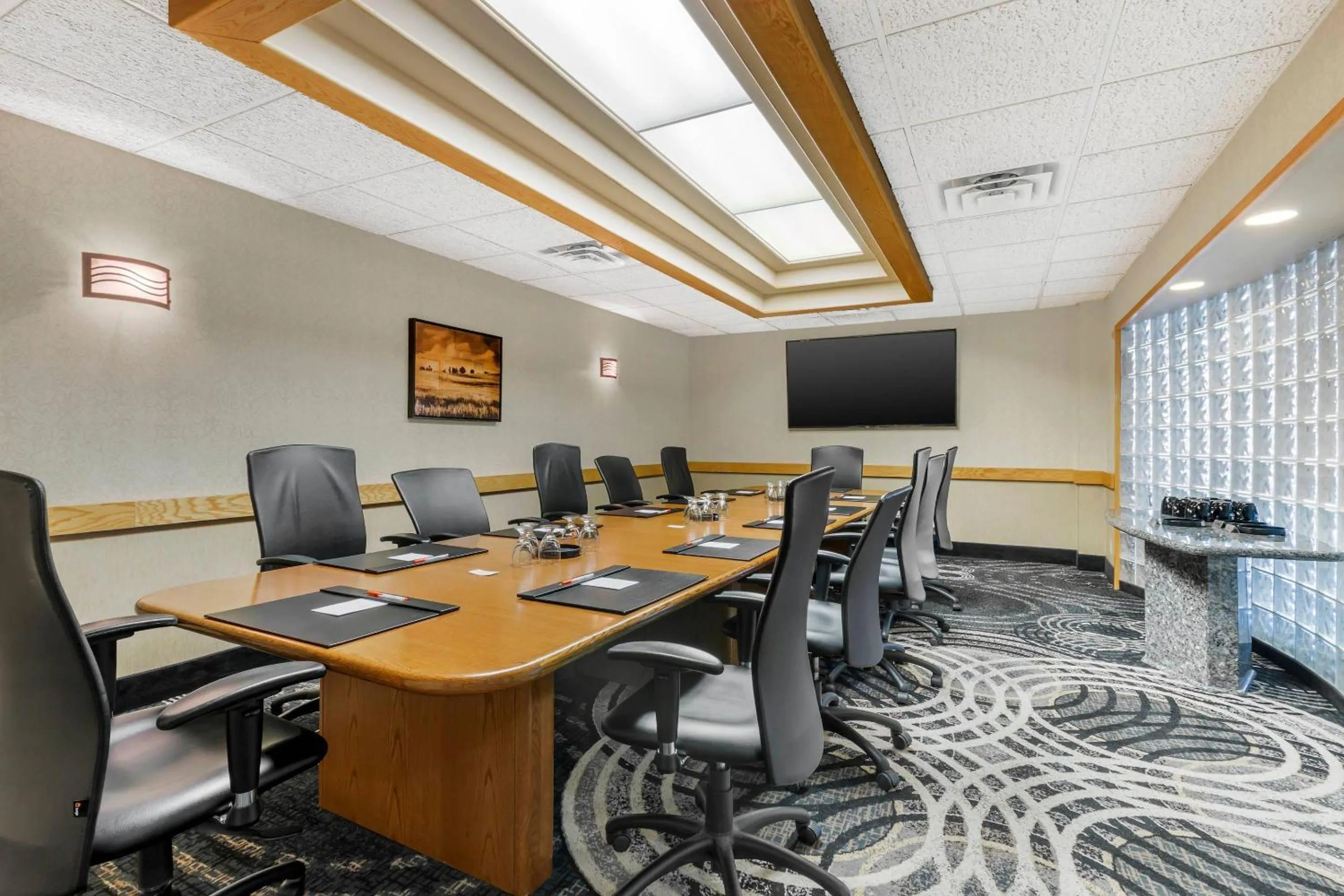 Meeting/conference room in Clarion Hotel & Suites