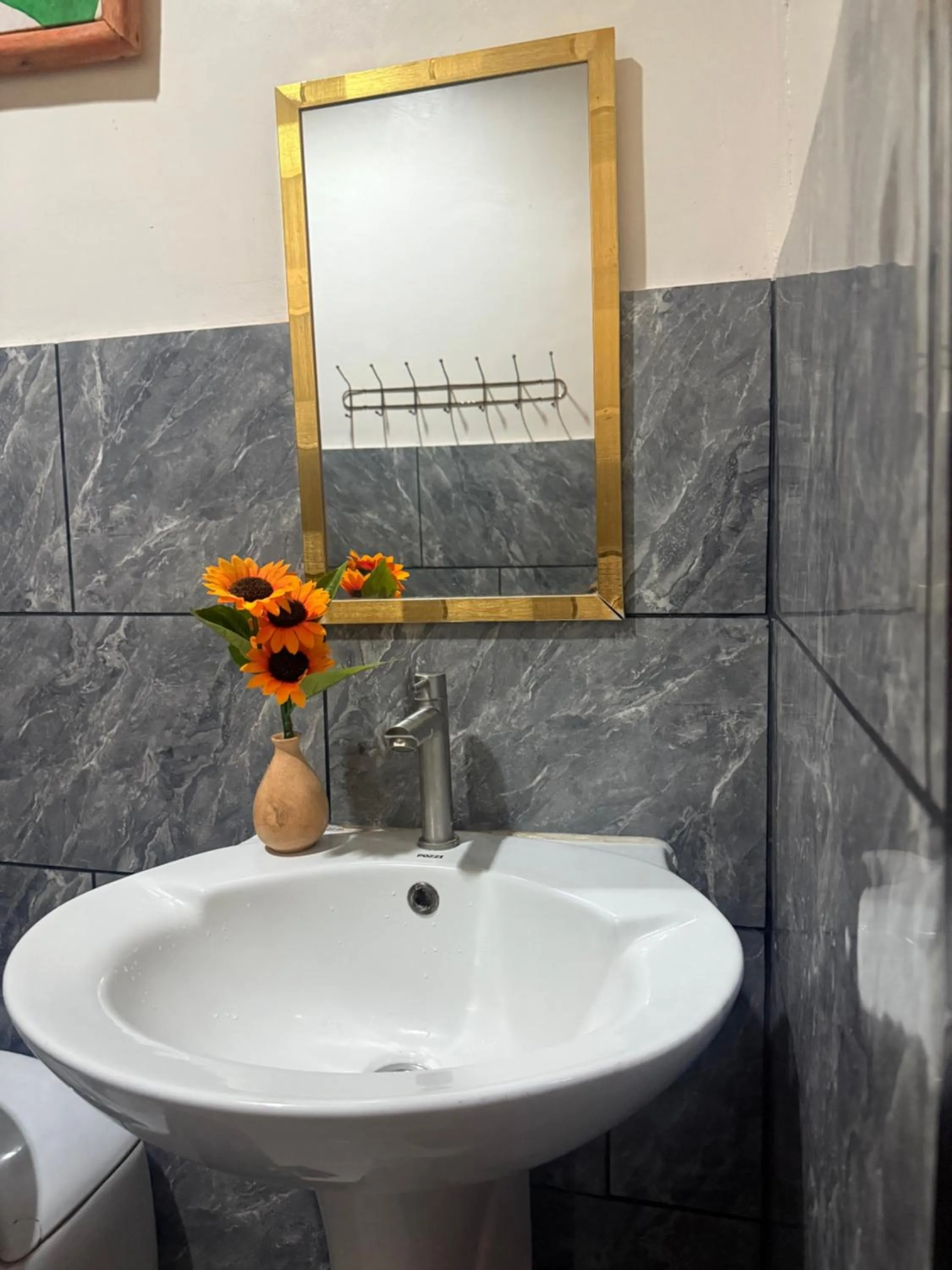 Lolo Bob's Bed And Breakfast