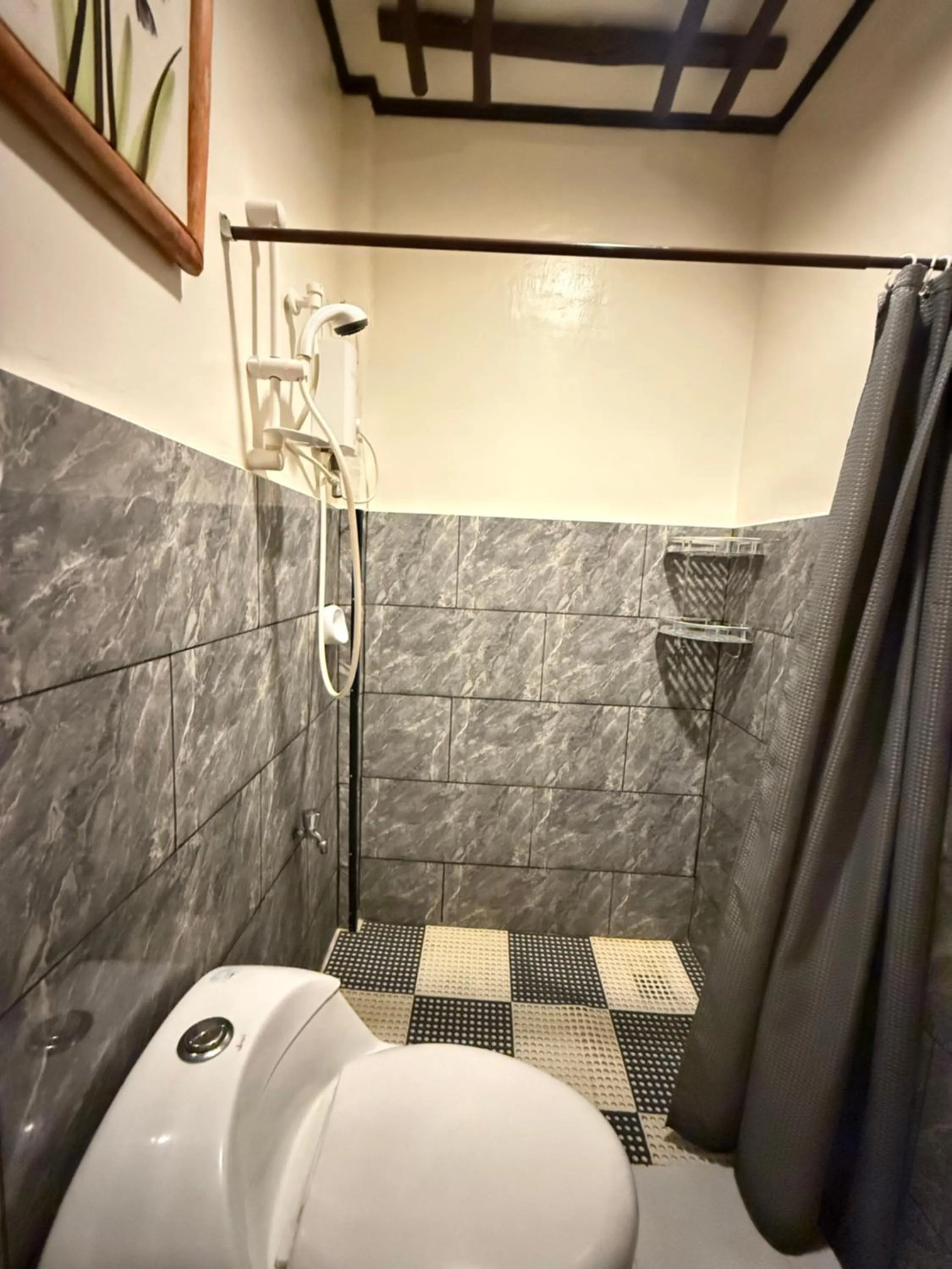 Lolo Bob's Bed And Breakfast