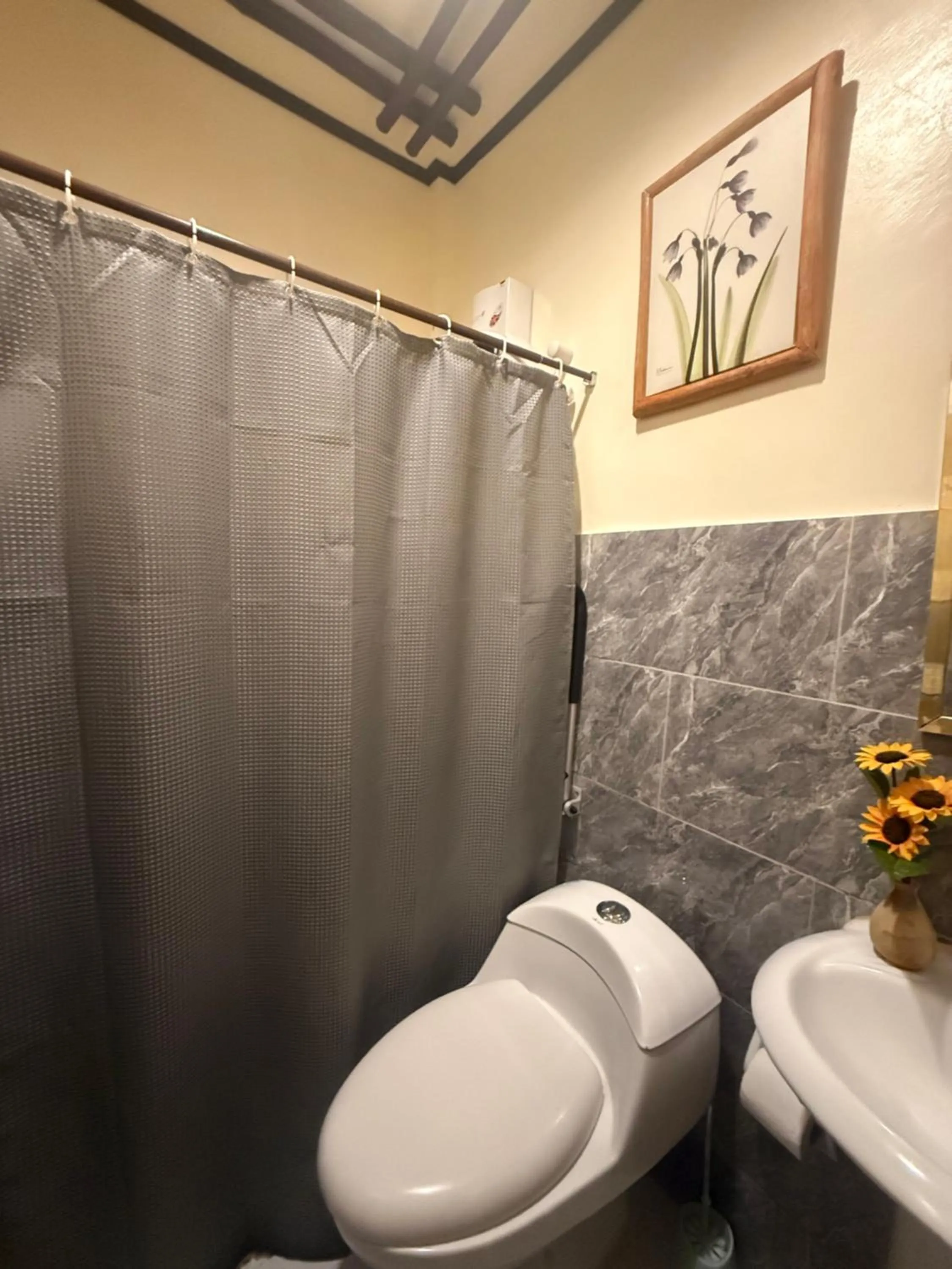 Lolo Bob's Bed And Breakfast