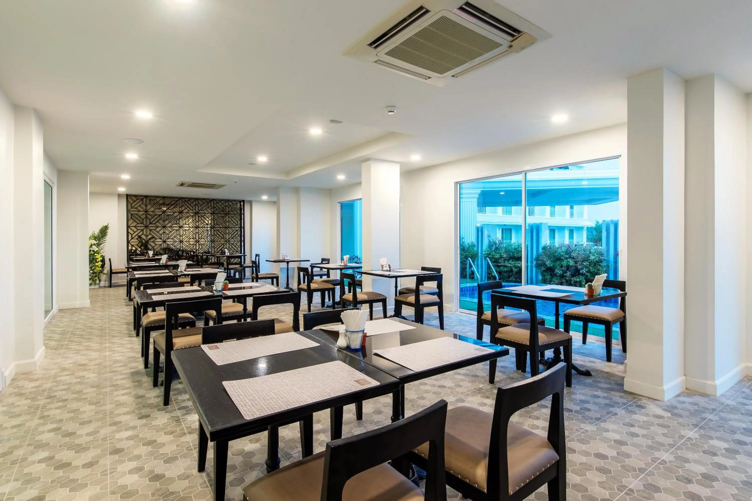 Restaurant/places to eat in Chada@Nakhon