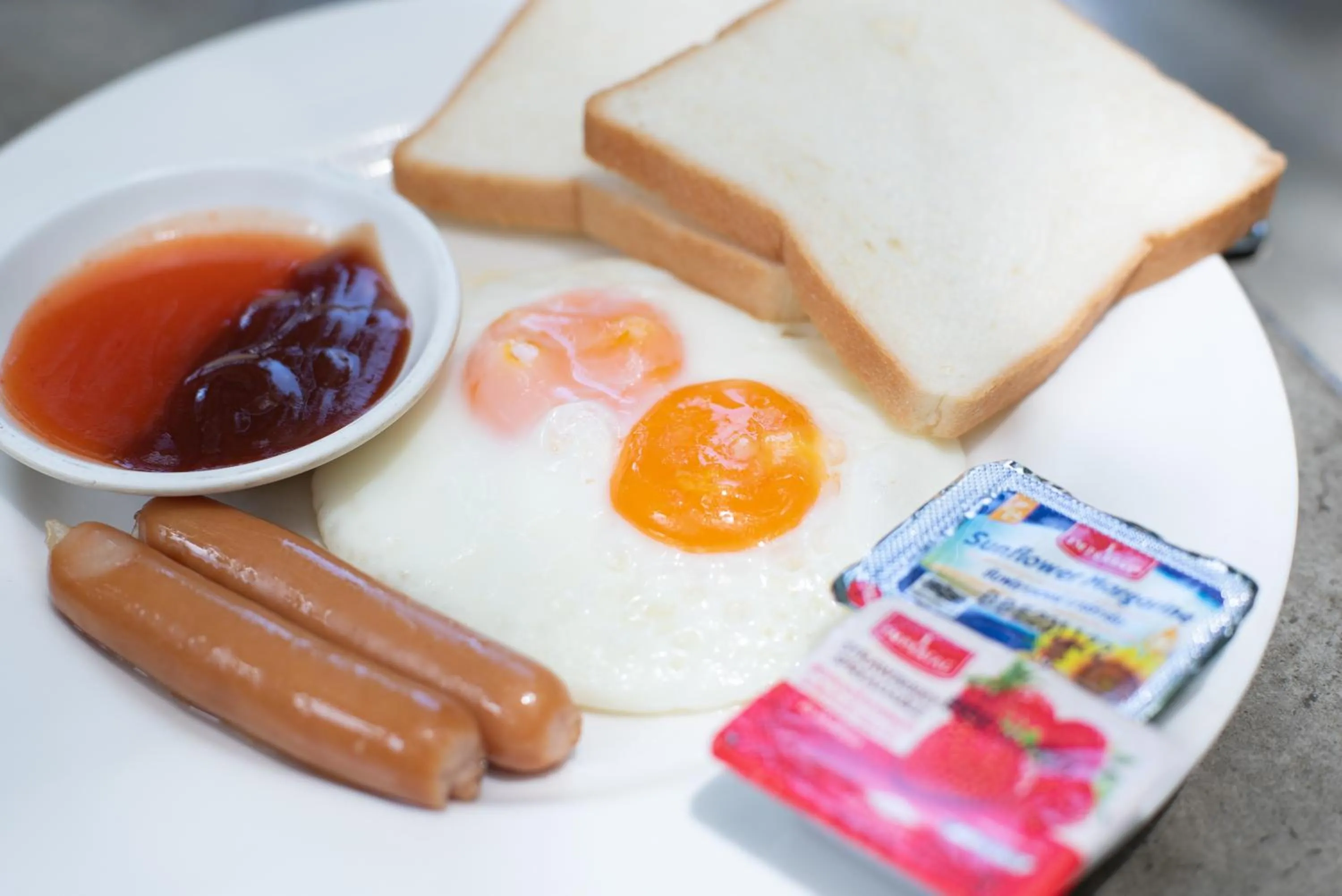 Breakfast in Muntra Garden Resort