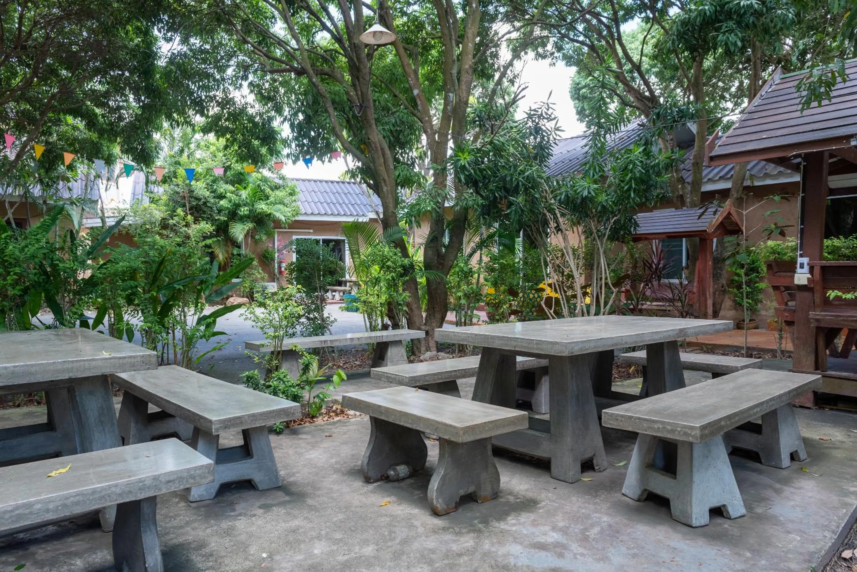 BBQ facilities in Muntra Garden Resort