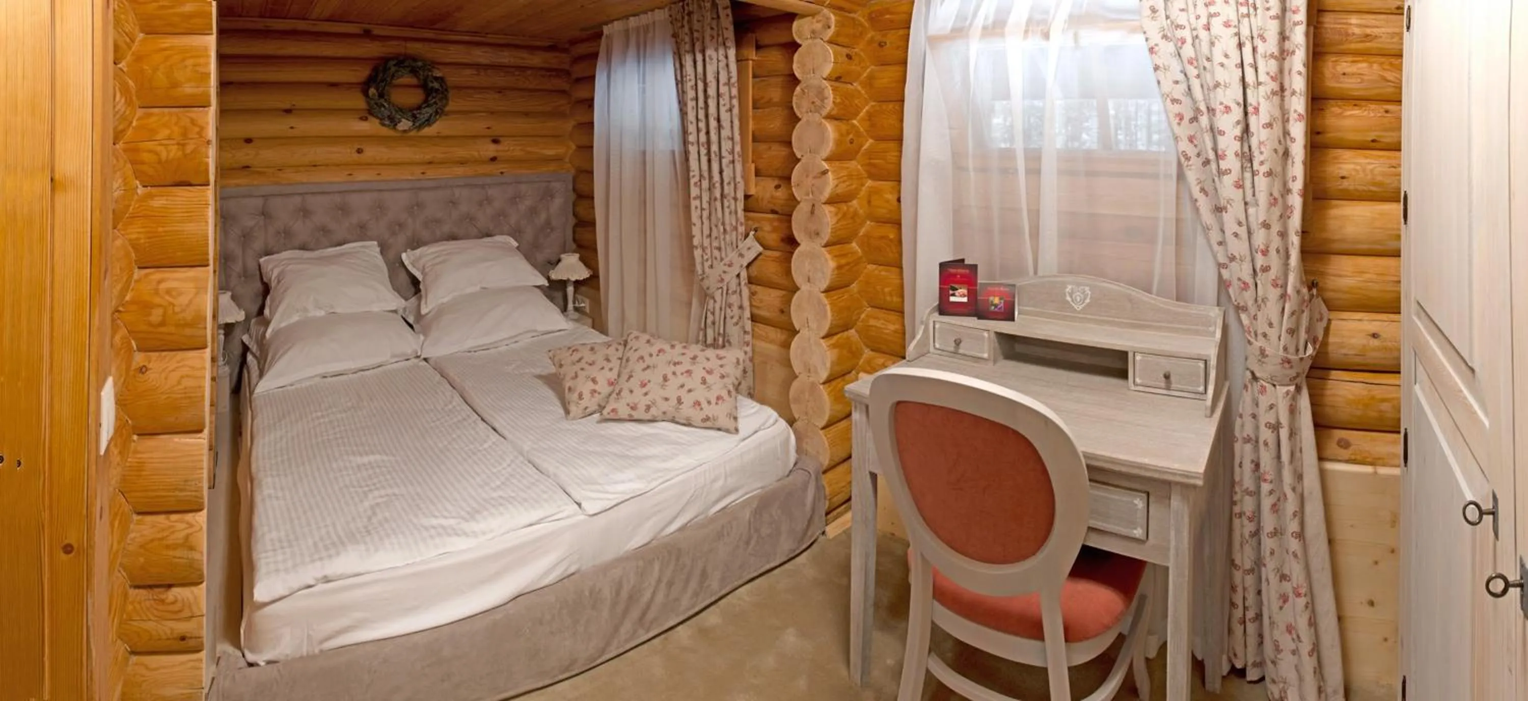 Bedroom, Bed in Hotel Yastrebets Wellness & Spa