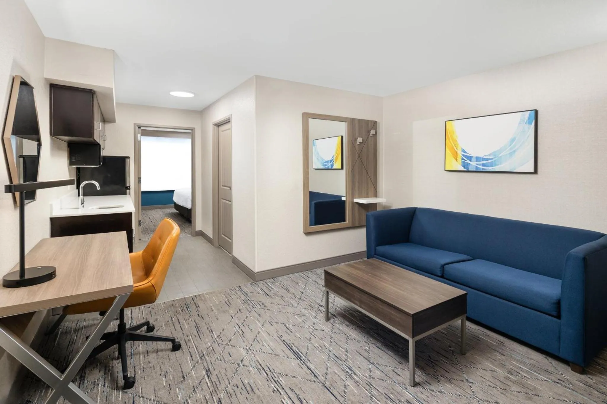 Photo of the whole room in Holiday Inn Express & Suites - Green Bay East by IHG