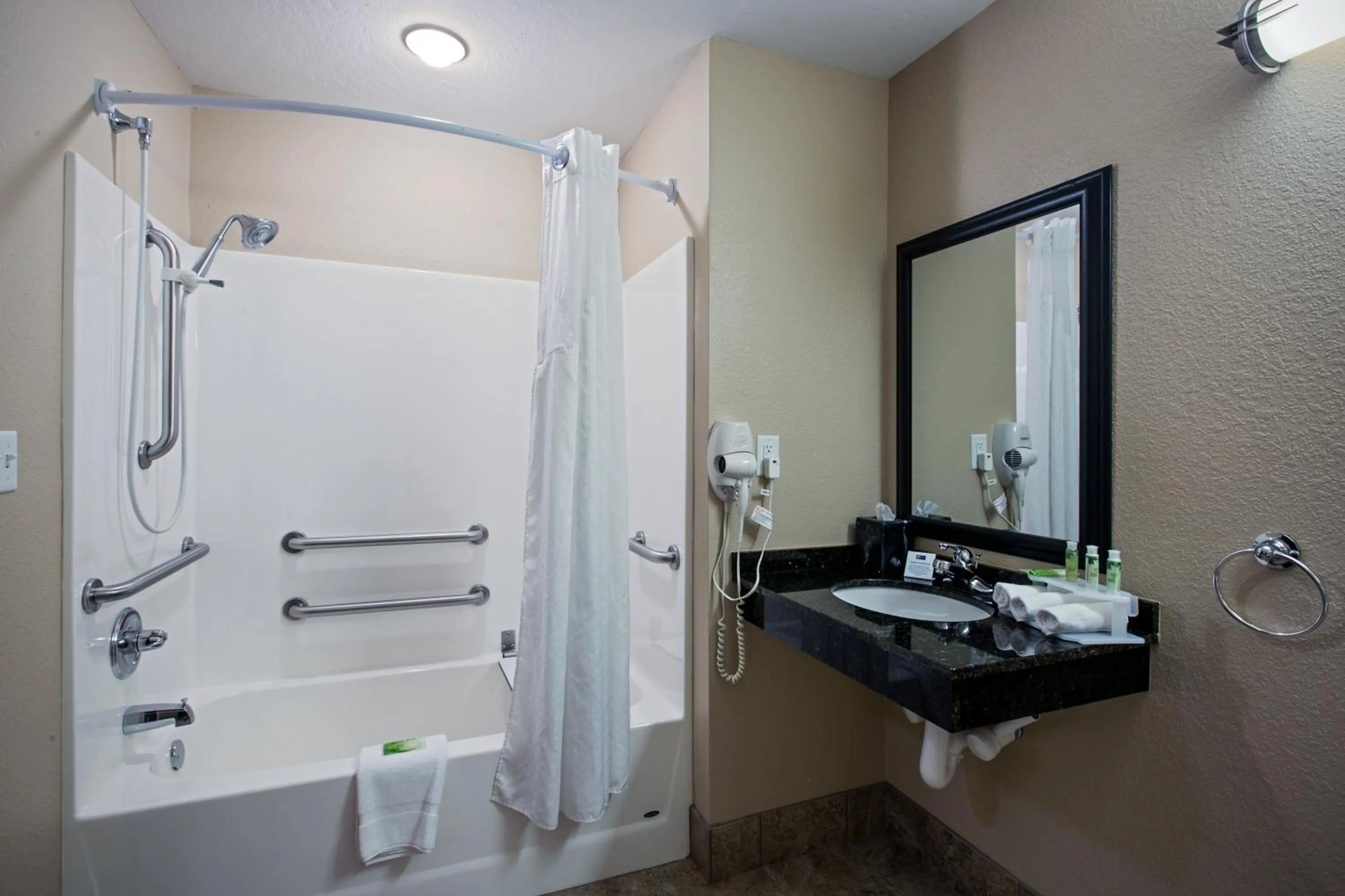 Bathroom in Holiday Inn Express & Suites - Green Bay East by IHG